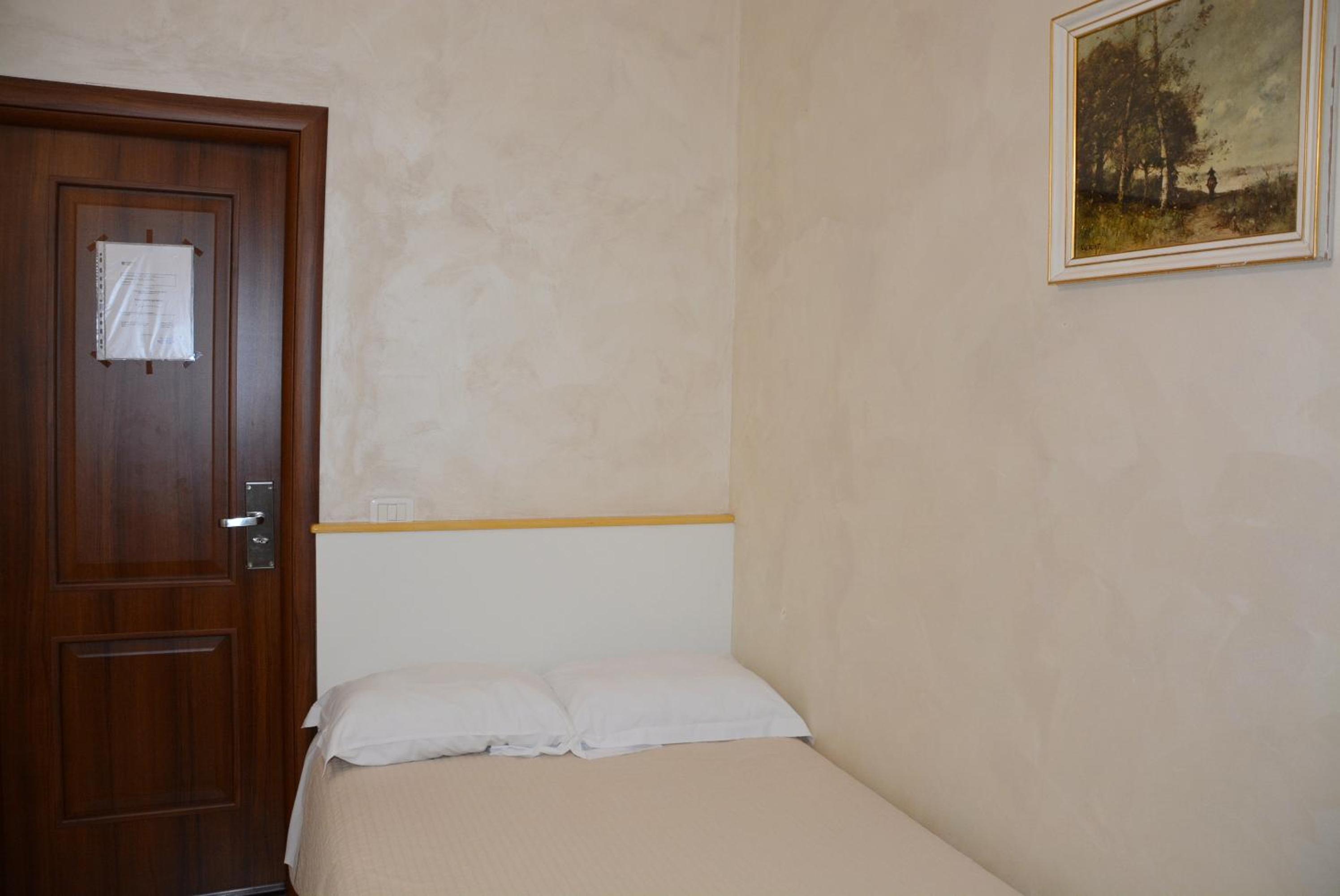 Roma Carina