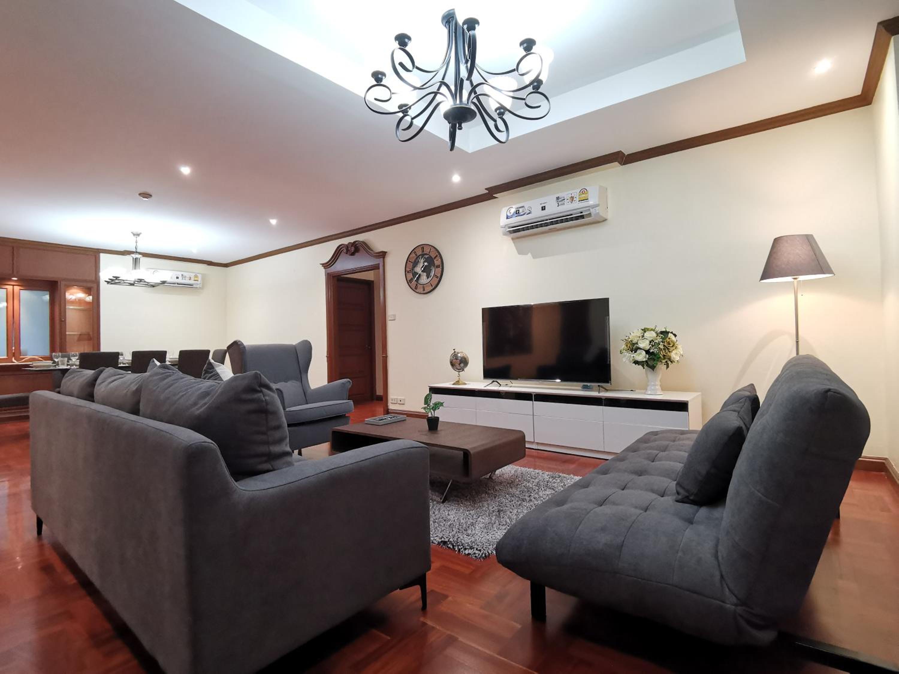 NT Place Sukhumvit Suites