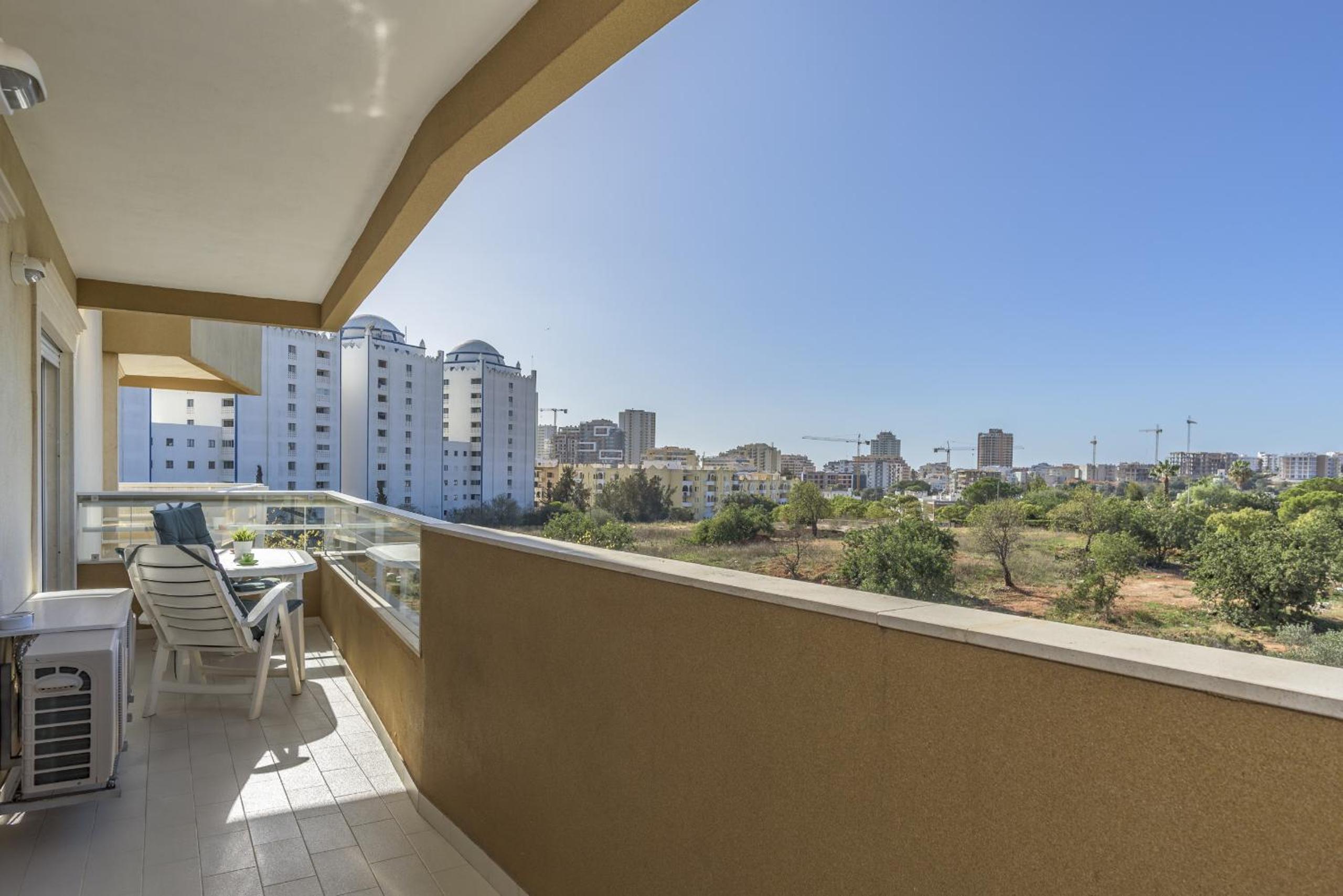 FLH Praia da Rocha Family Apartment