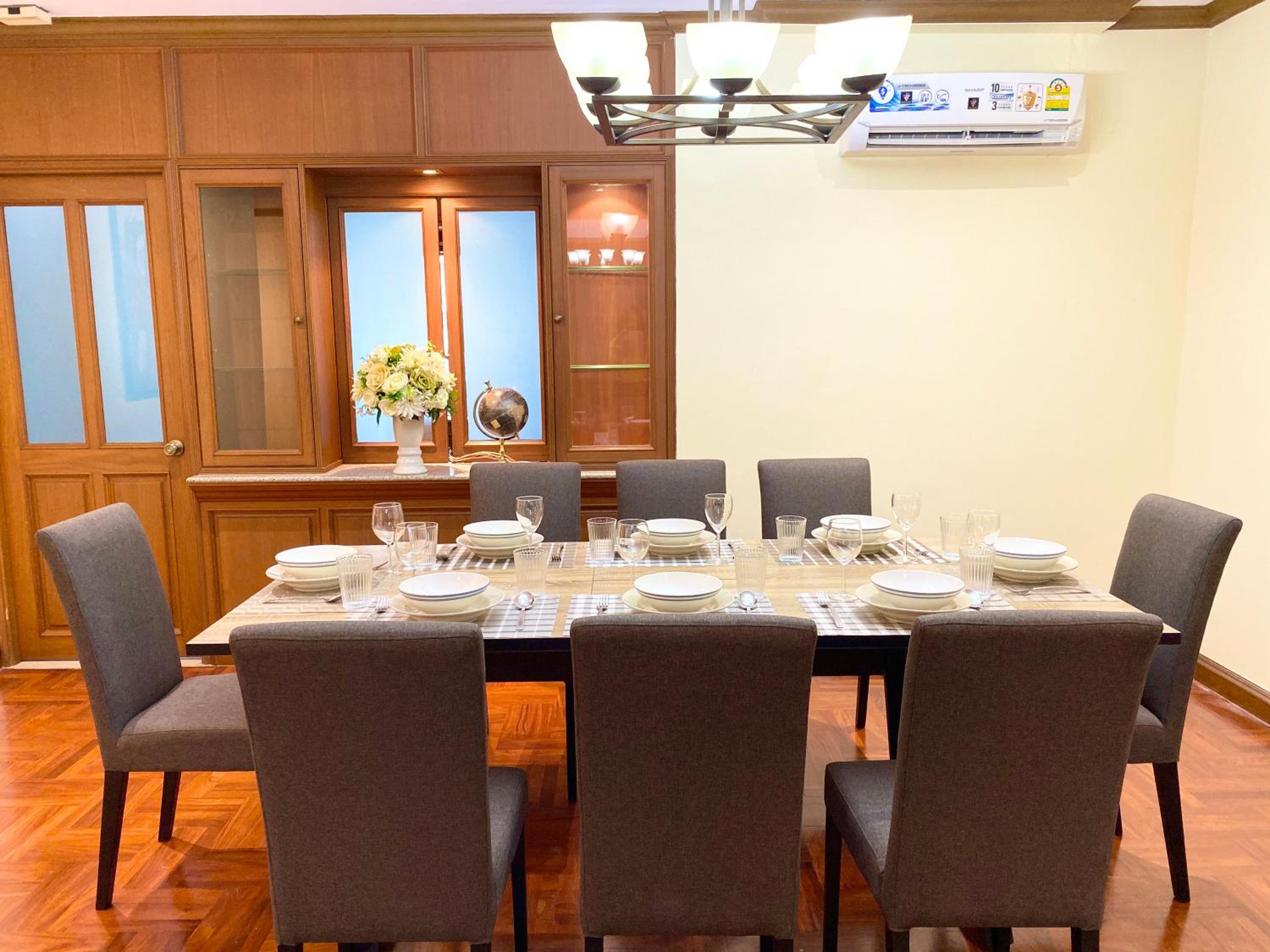 NT Place Sukhumvit Suites