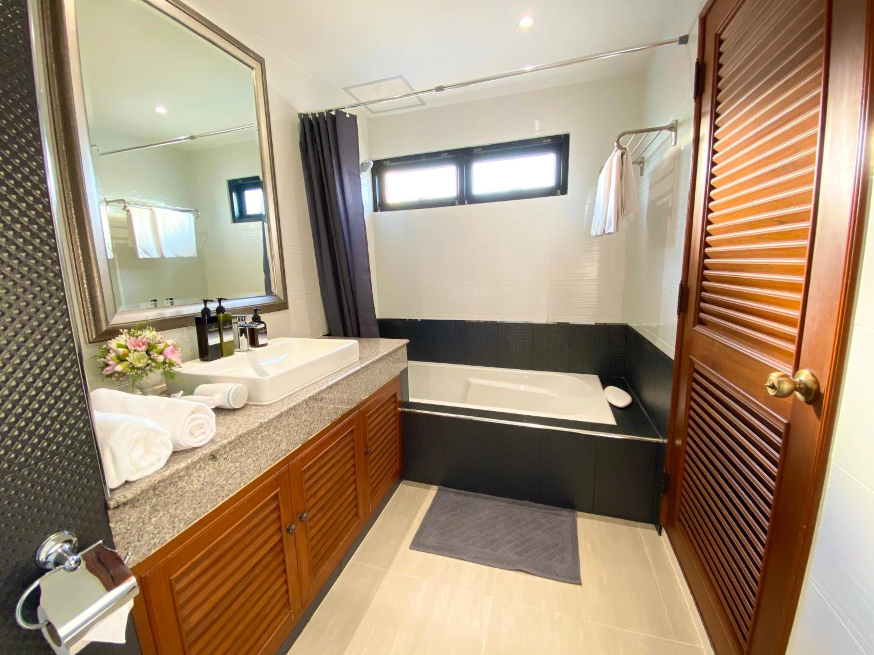 NT Place Sukhumvit Suites