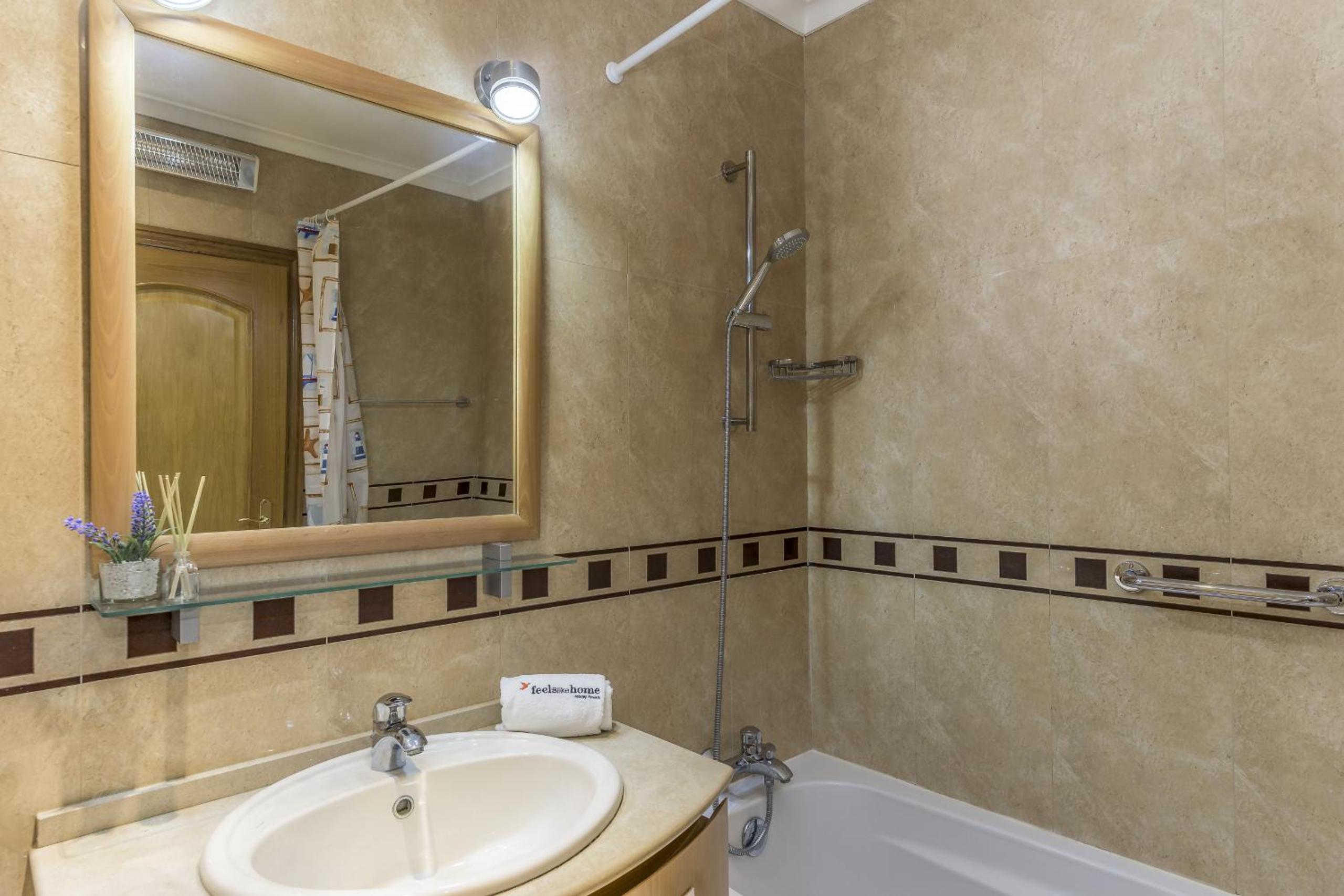 FLH Praia da Rocha Family Apartment