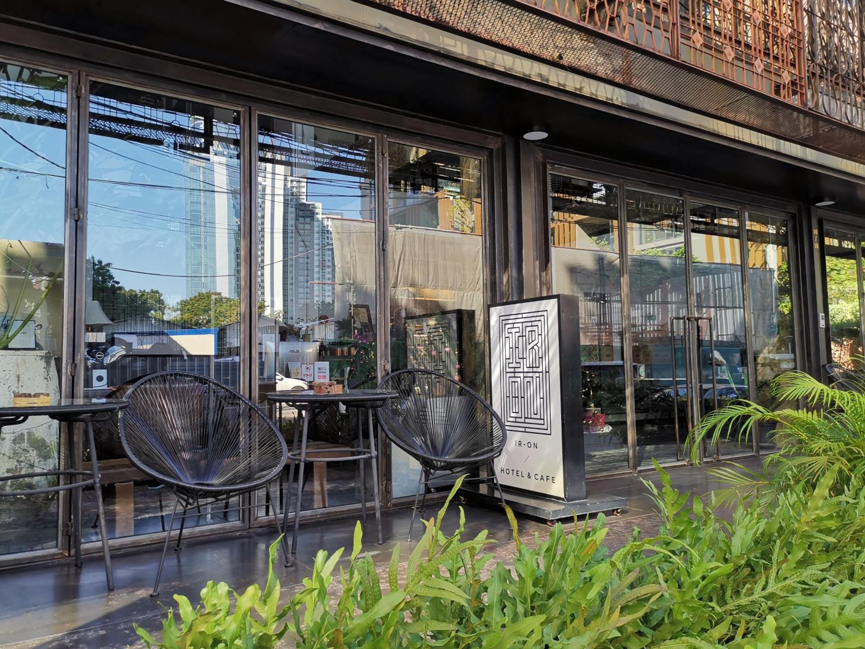 NT Place Sukhumvit Suites