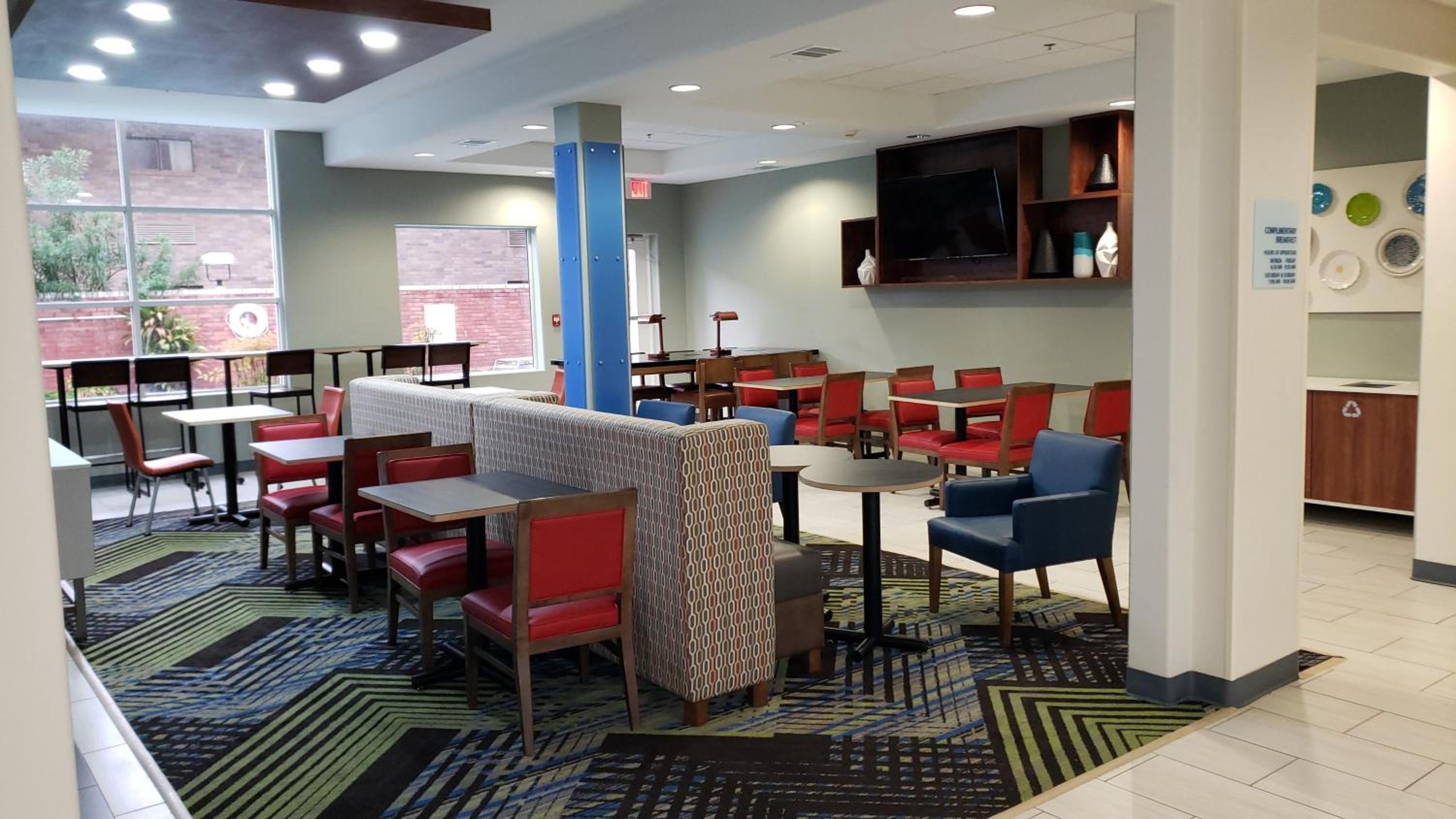 Holiday Inn Express Hotel and Suites Weslaco, an IHG Hotel - Property Image 3