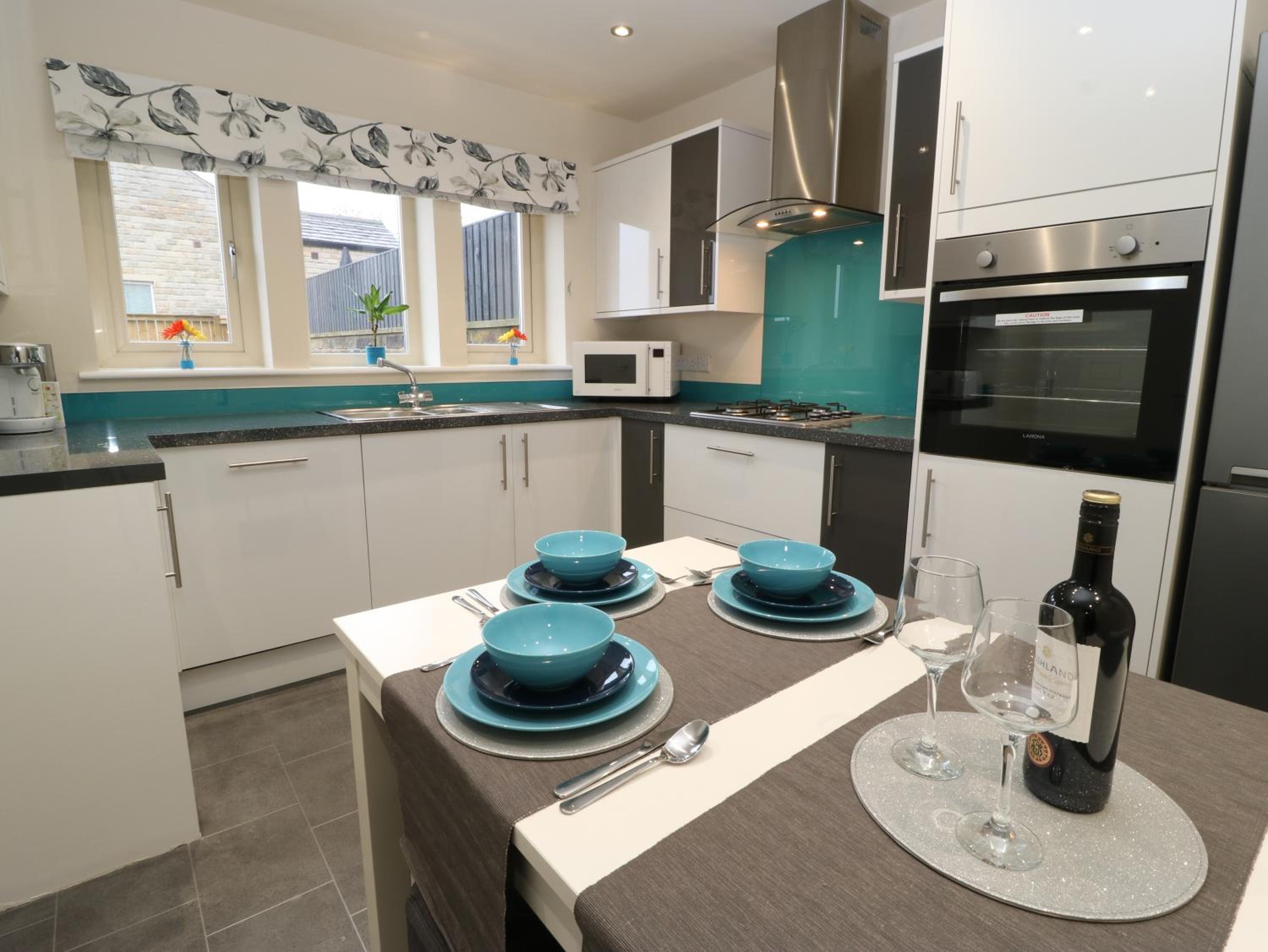 Modern Town House Shepley view 3