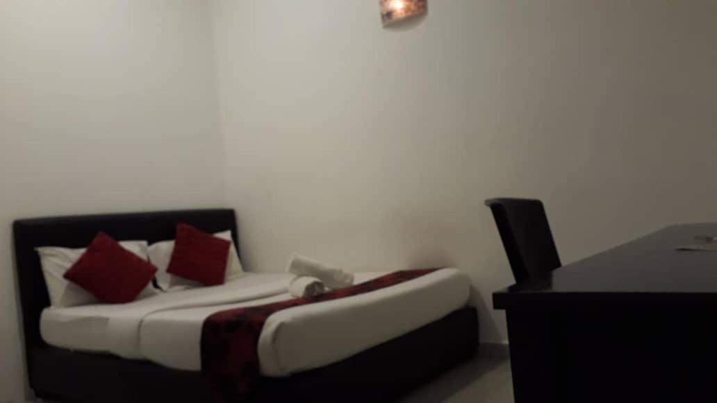 Max Ferringhi Hotel