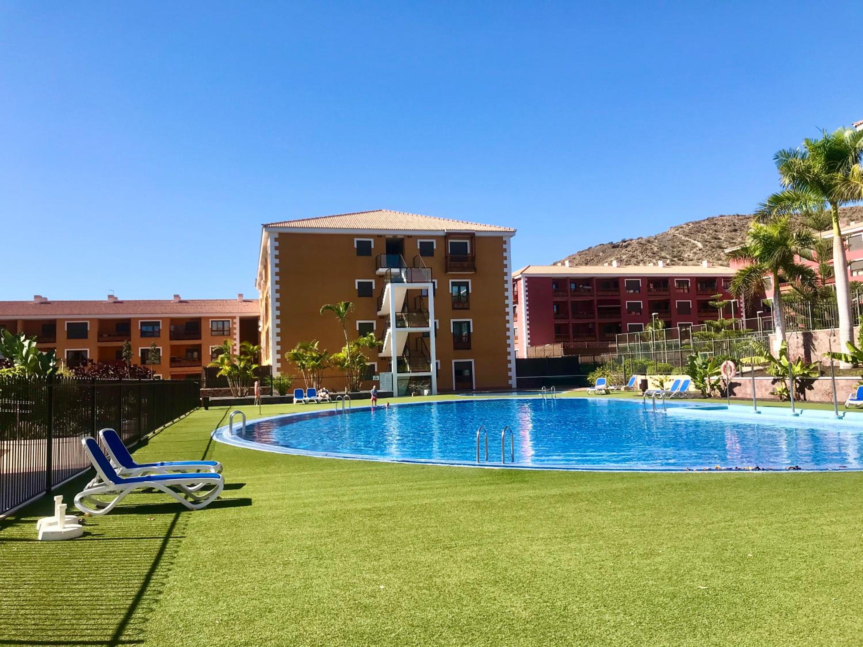 El Mocan Luxury Apartment view 5