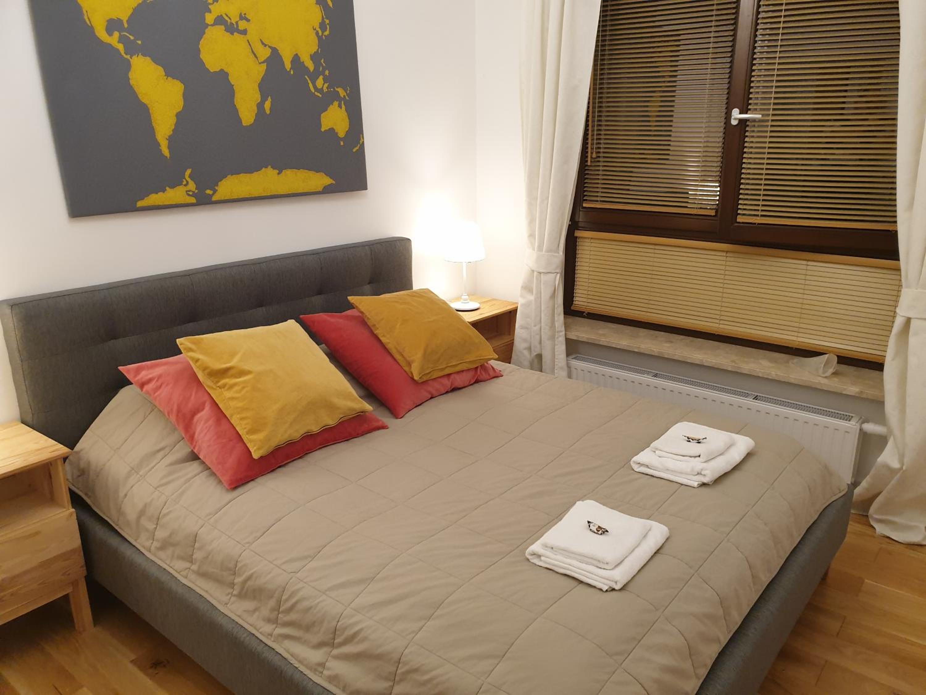 Warsaw Apartment Sarmacka view 2
