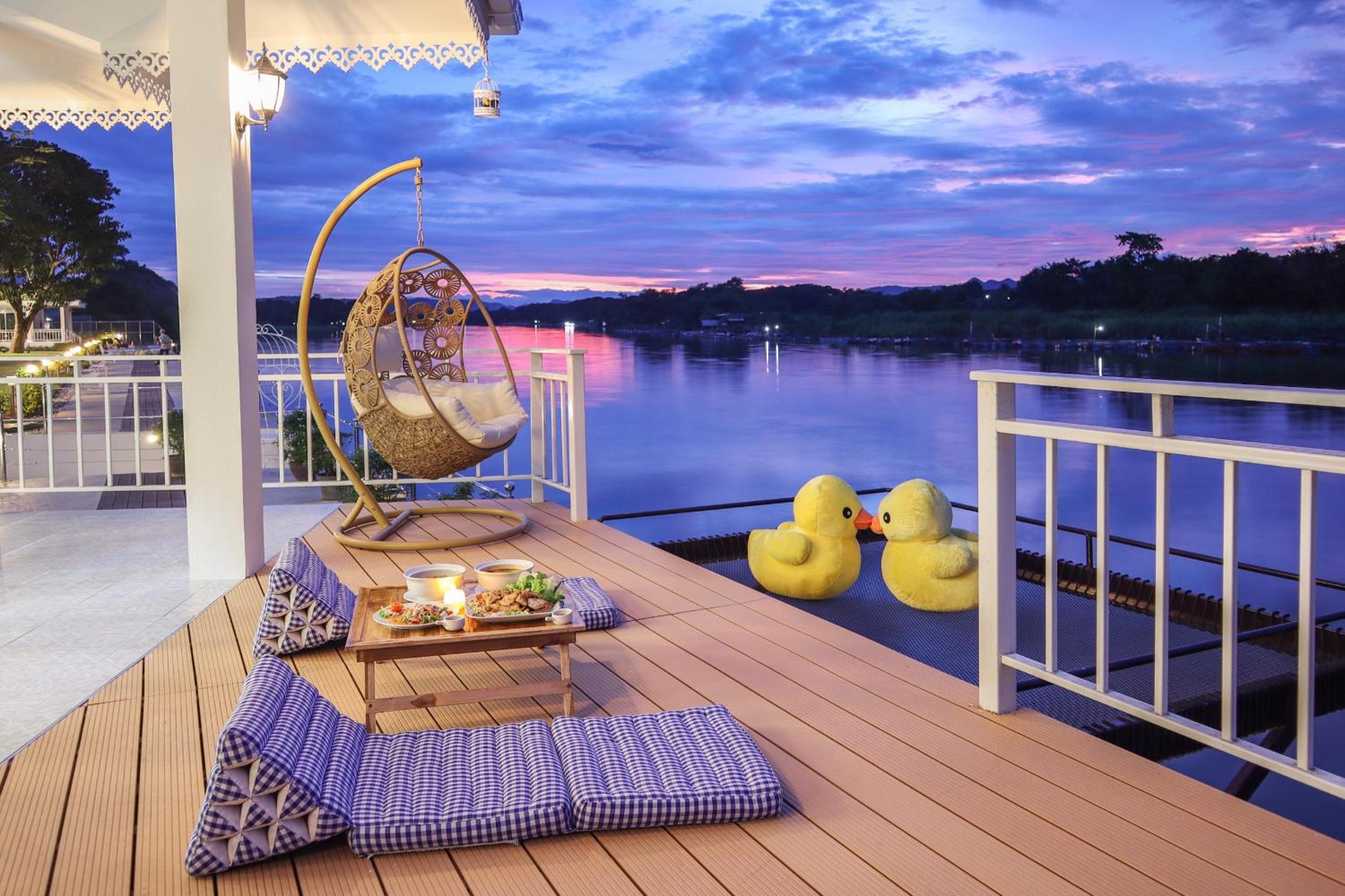 Tubtim Siam River Kwai Resort