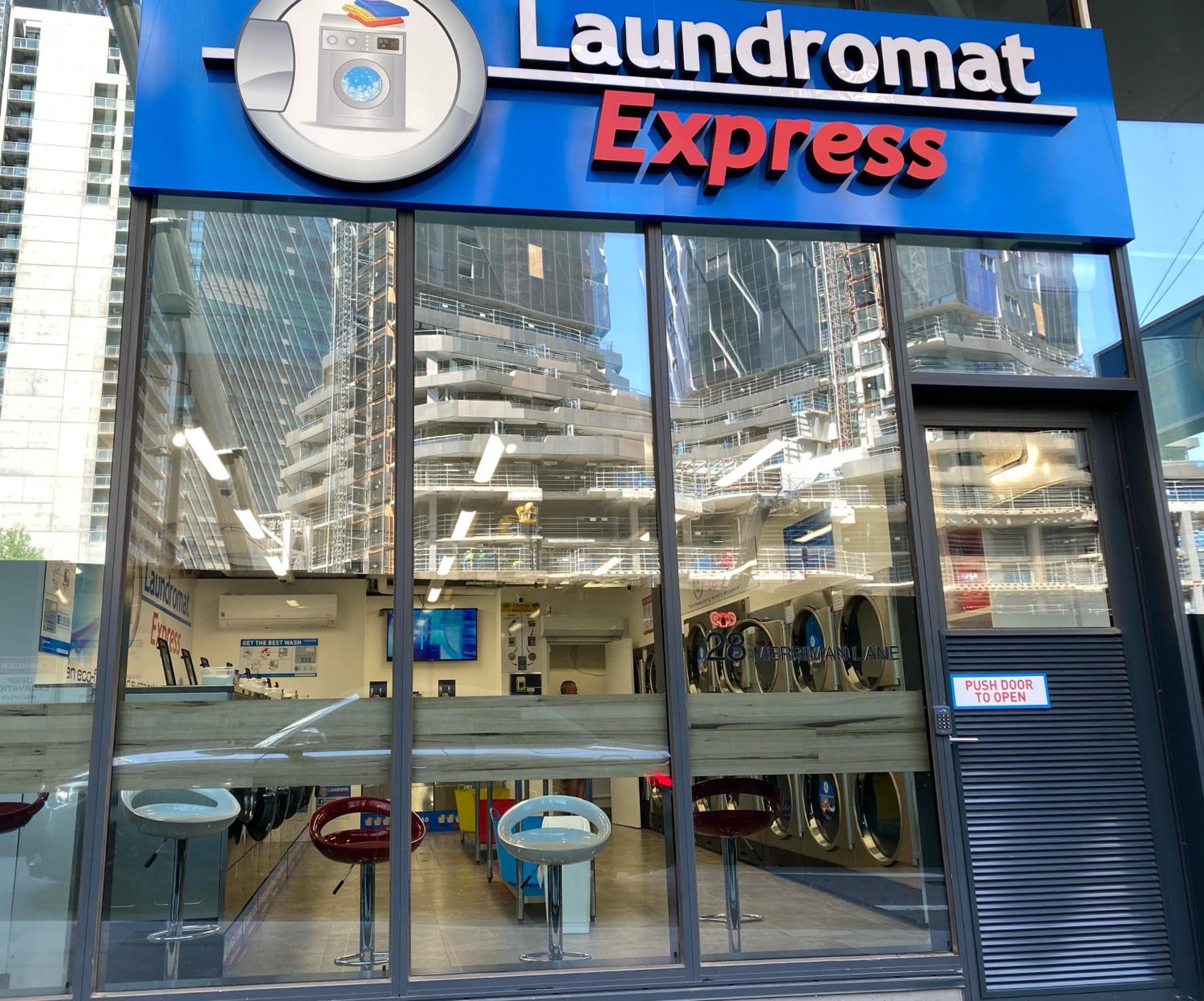 Large 2B2B Near Southern Cross FreeParking GYM POOL