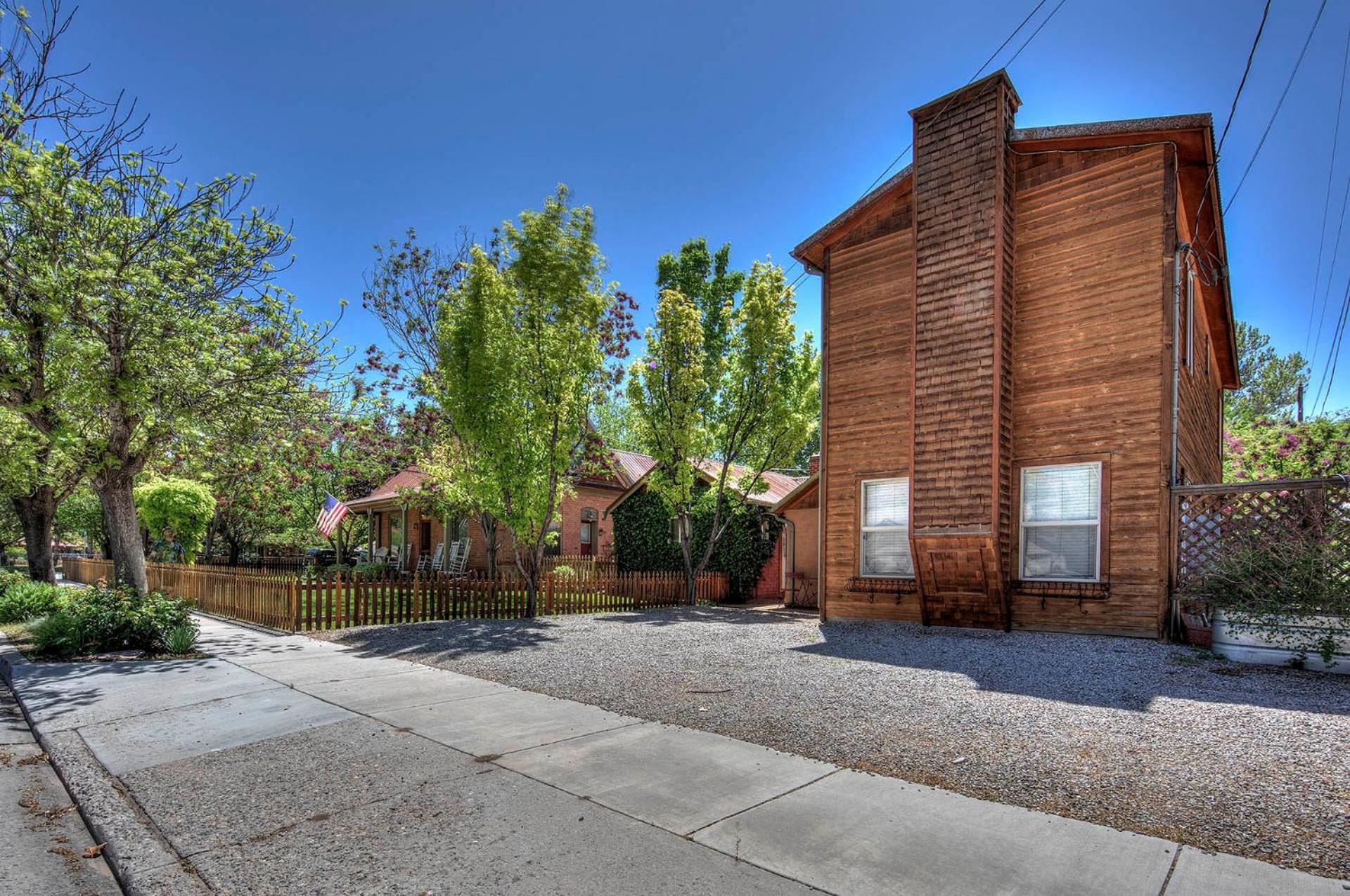 Cali Cochitta Vacation Rentals