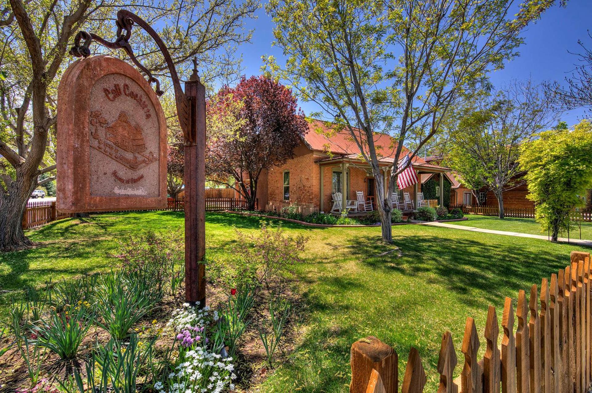 Hotel Cali Cochitta Vacation Rentals