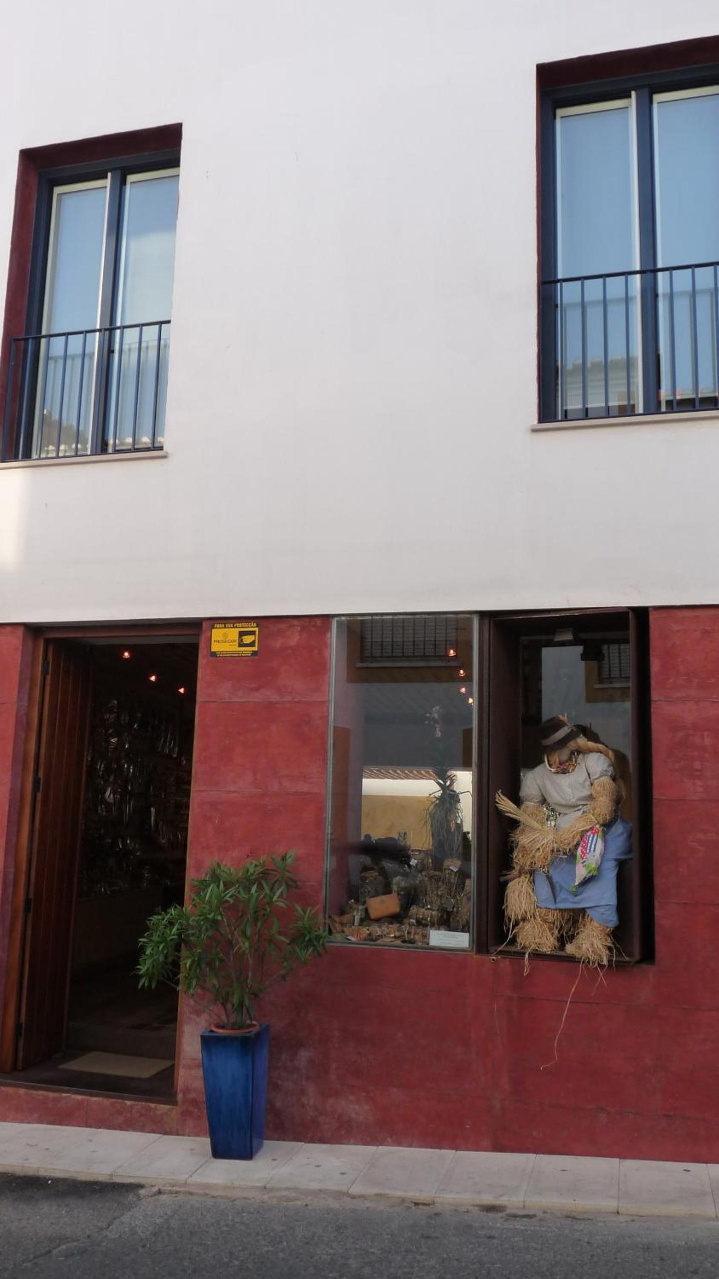 Born To Stay In Milfontes