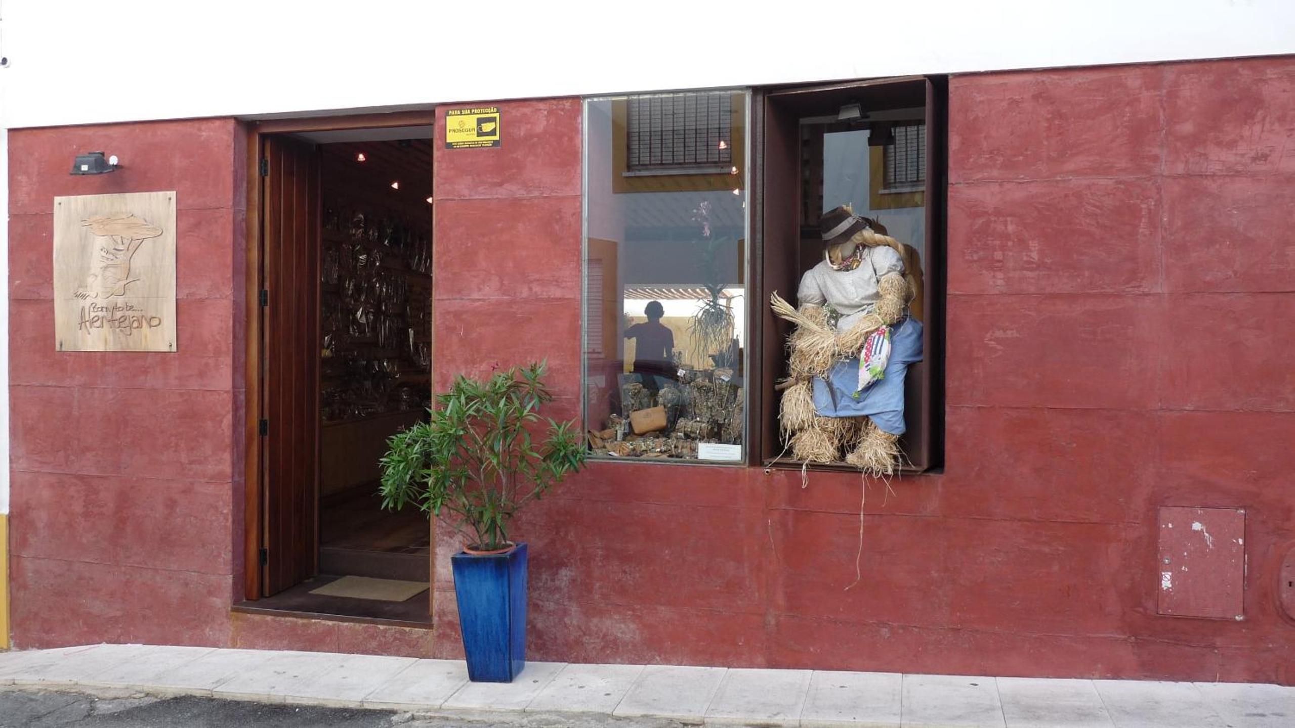 Born To Stay In Milfontes