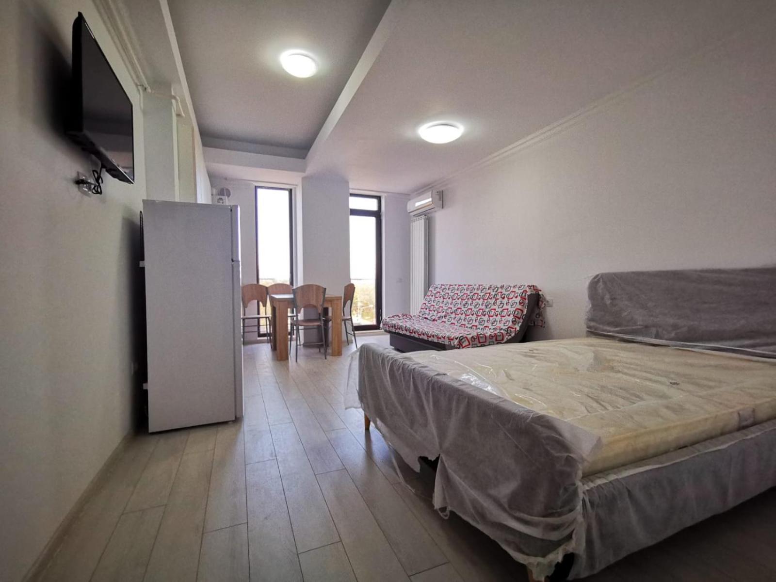 Nouvelle Apartments - BY THE LAKE view 4