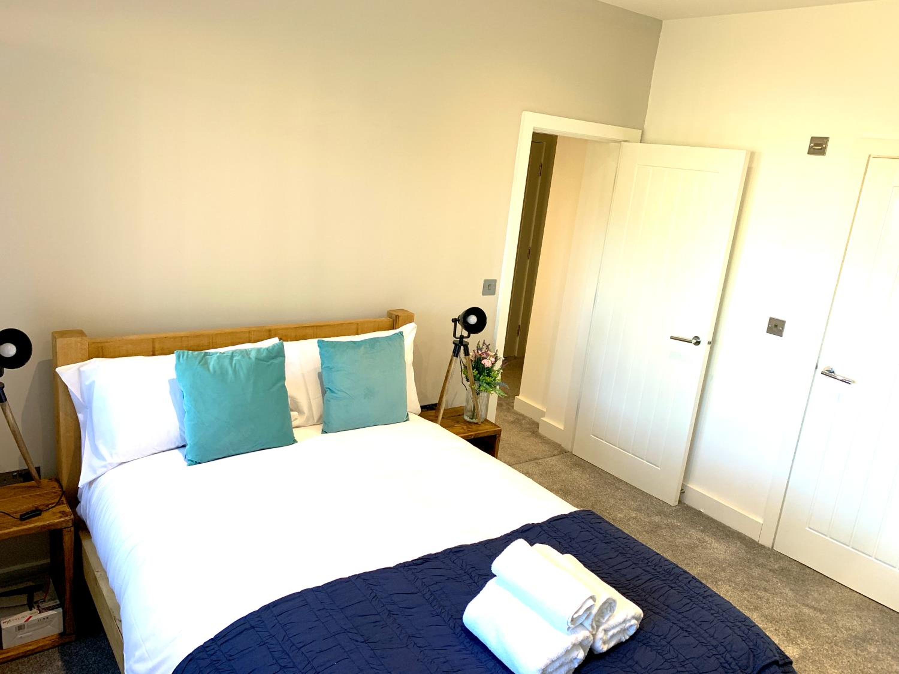 Home Crowd Luxury Apartments - Park View view 2