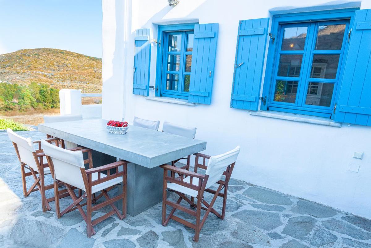 Anemoskala Cycladic Traditional House view 5