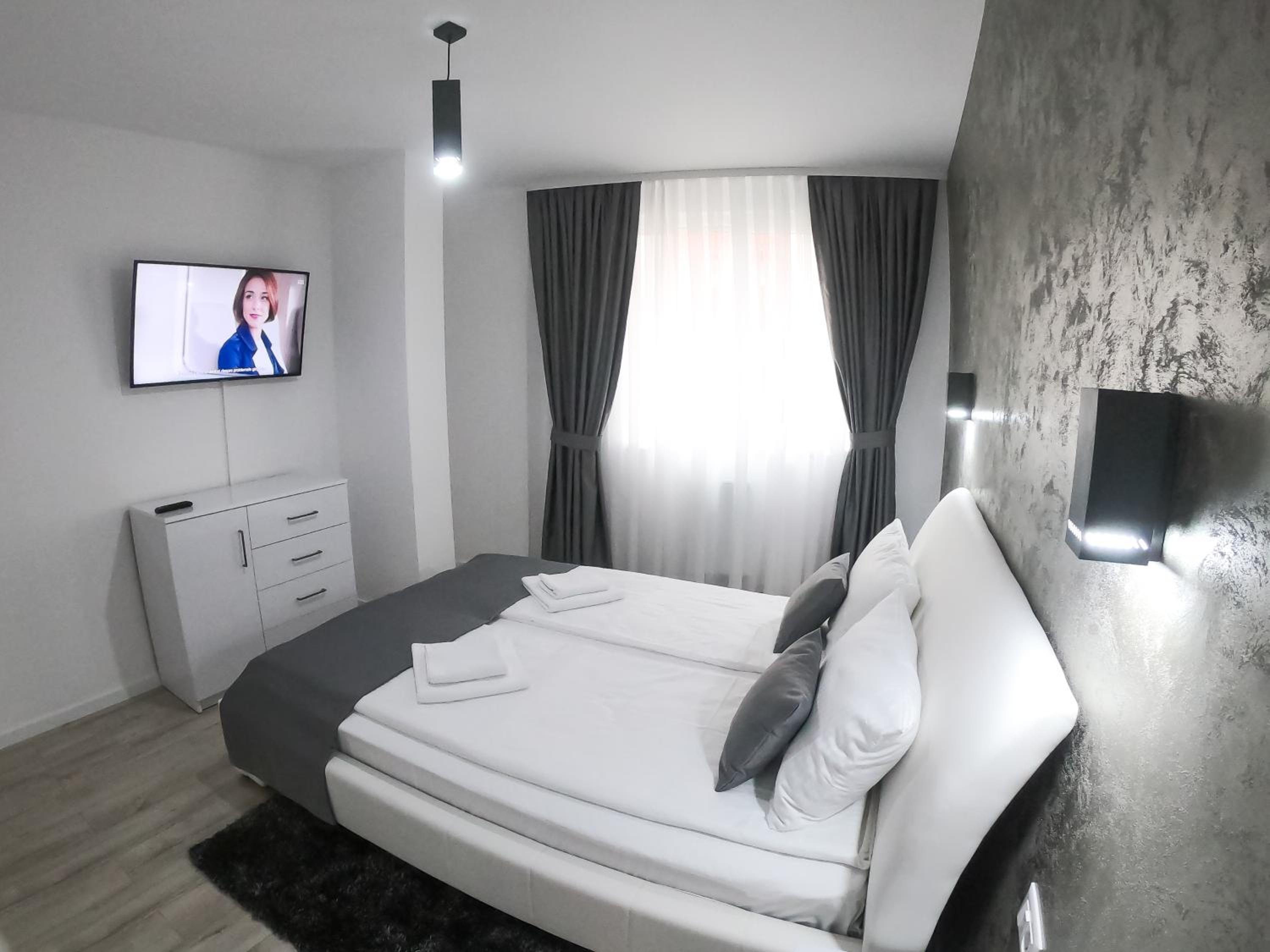 Central modern residence in Oradea view 3