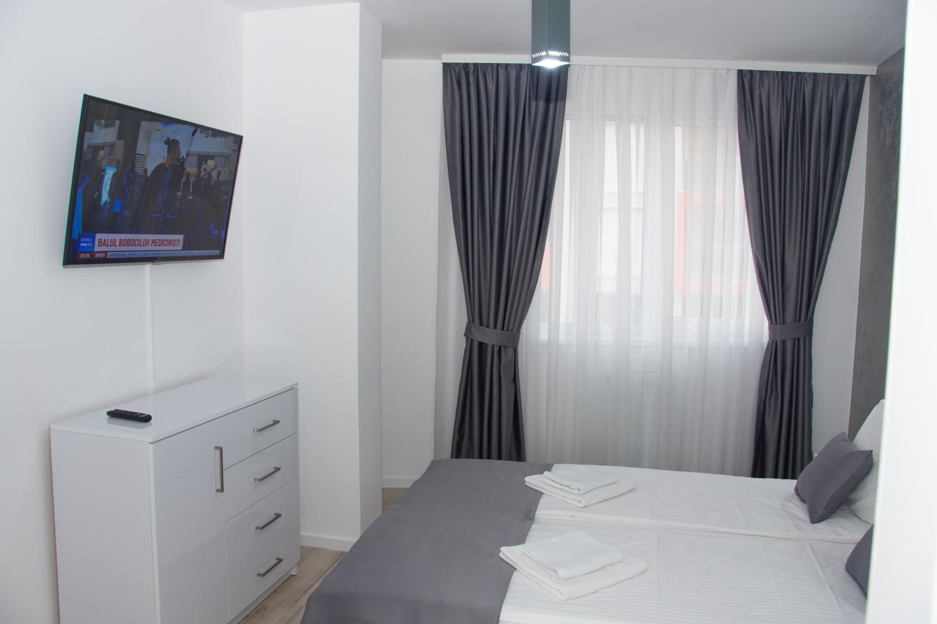 Central modern residence in Oradea view 4