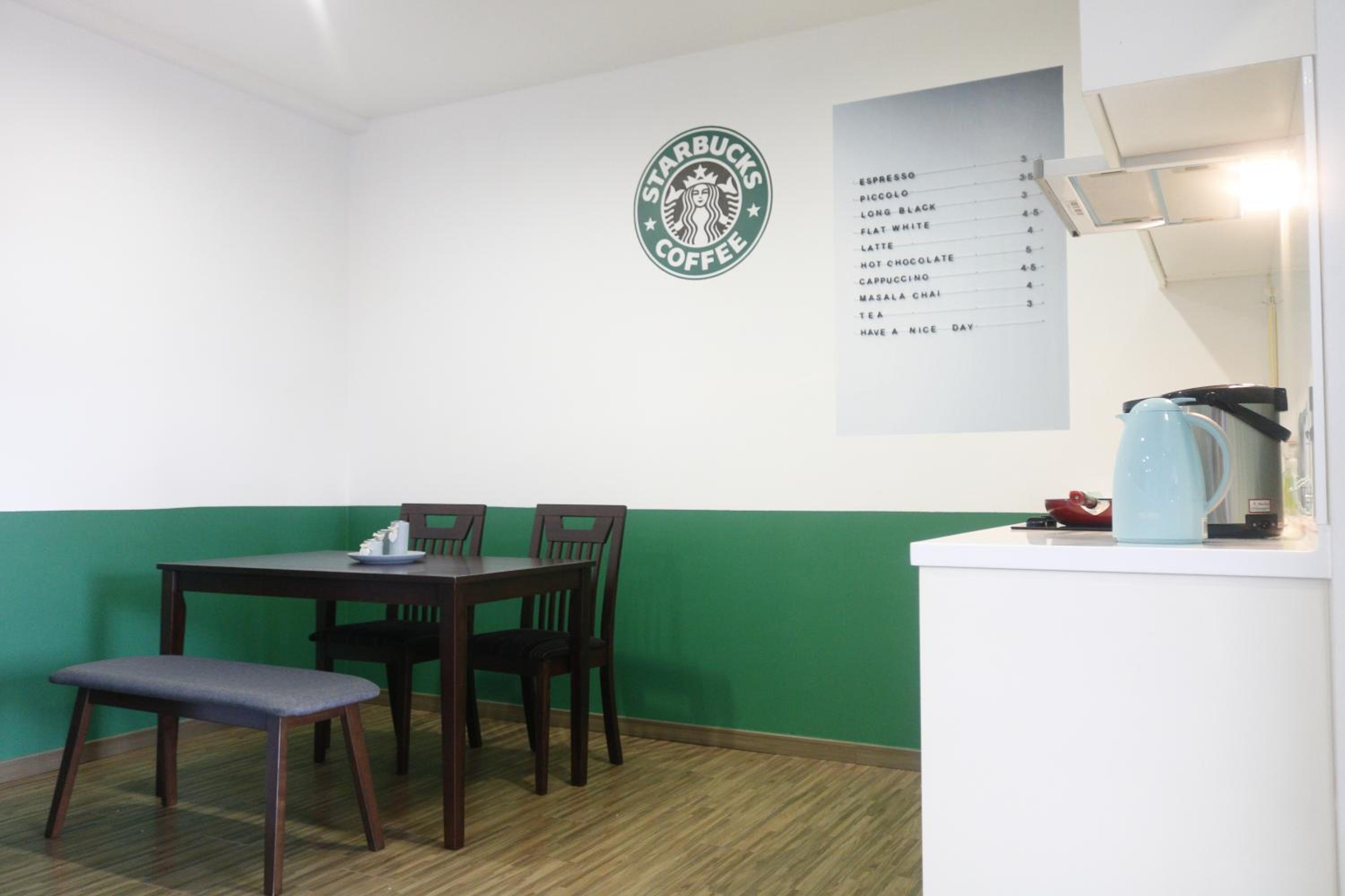 Cozy Suite StarBus! Zetapark! Above Shopping Mall! FREE Wifi FREE Parking
