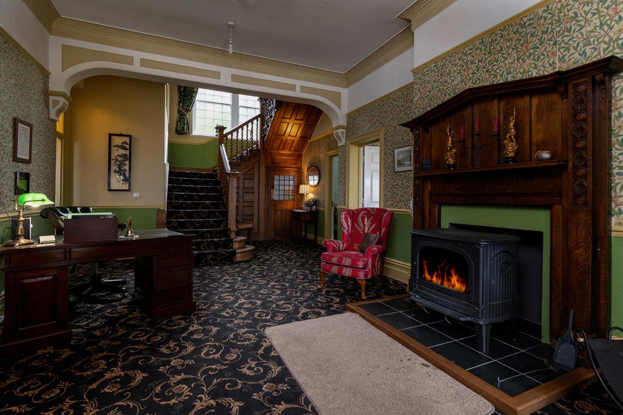 Crown Lodge