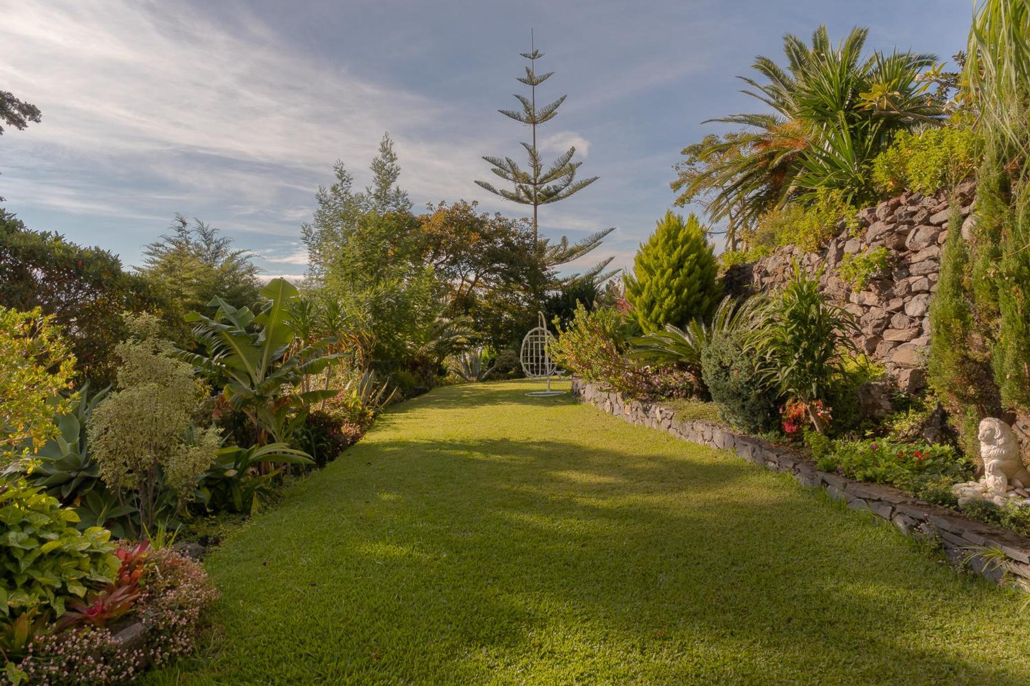 Pool Villa with Botanical Garden view 4