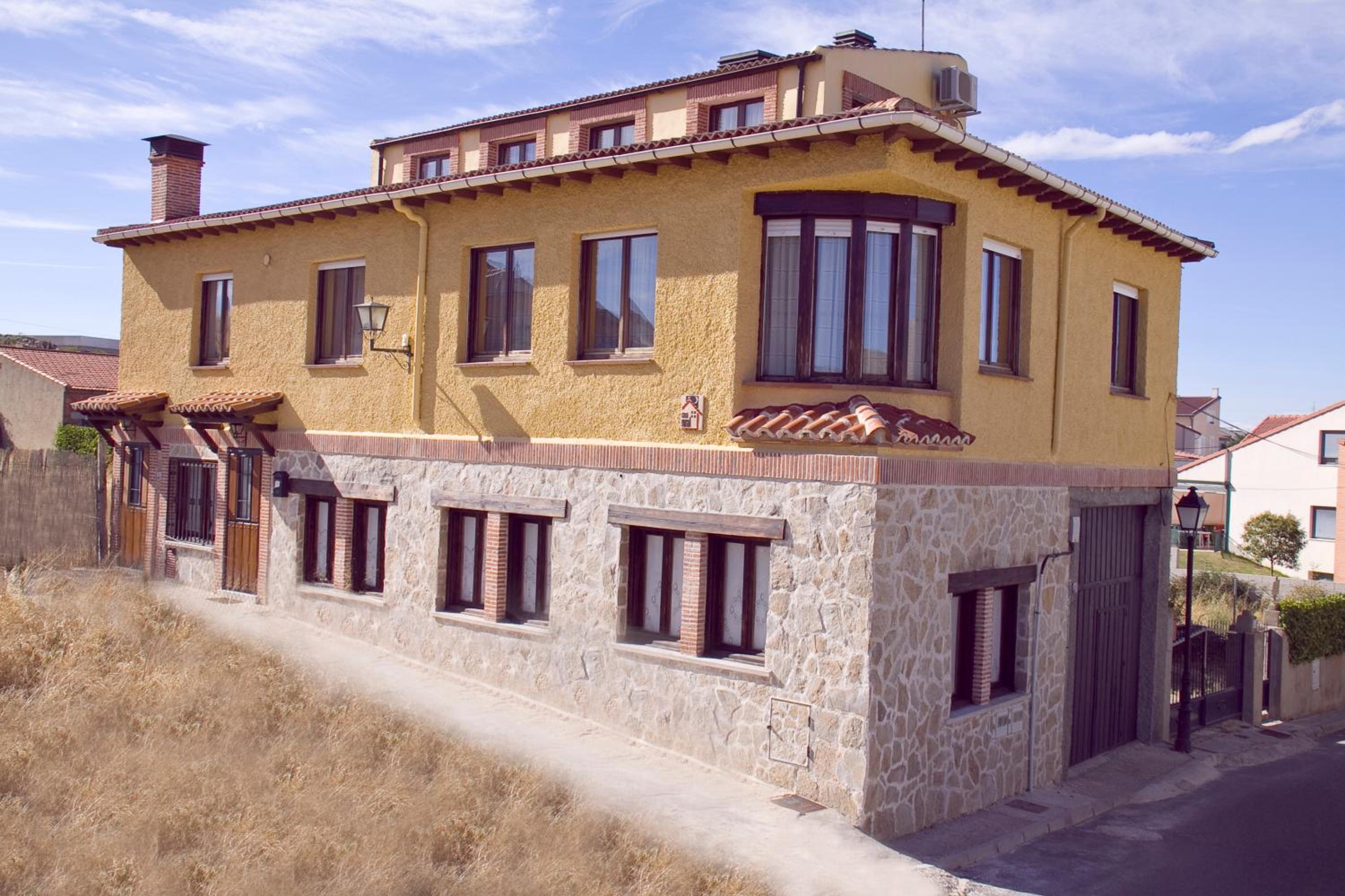Photo 12