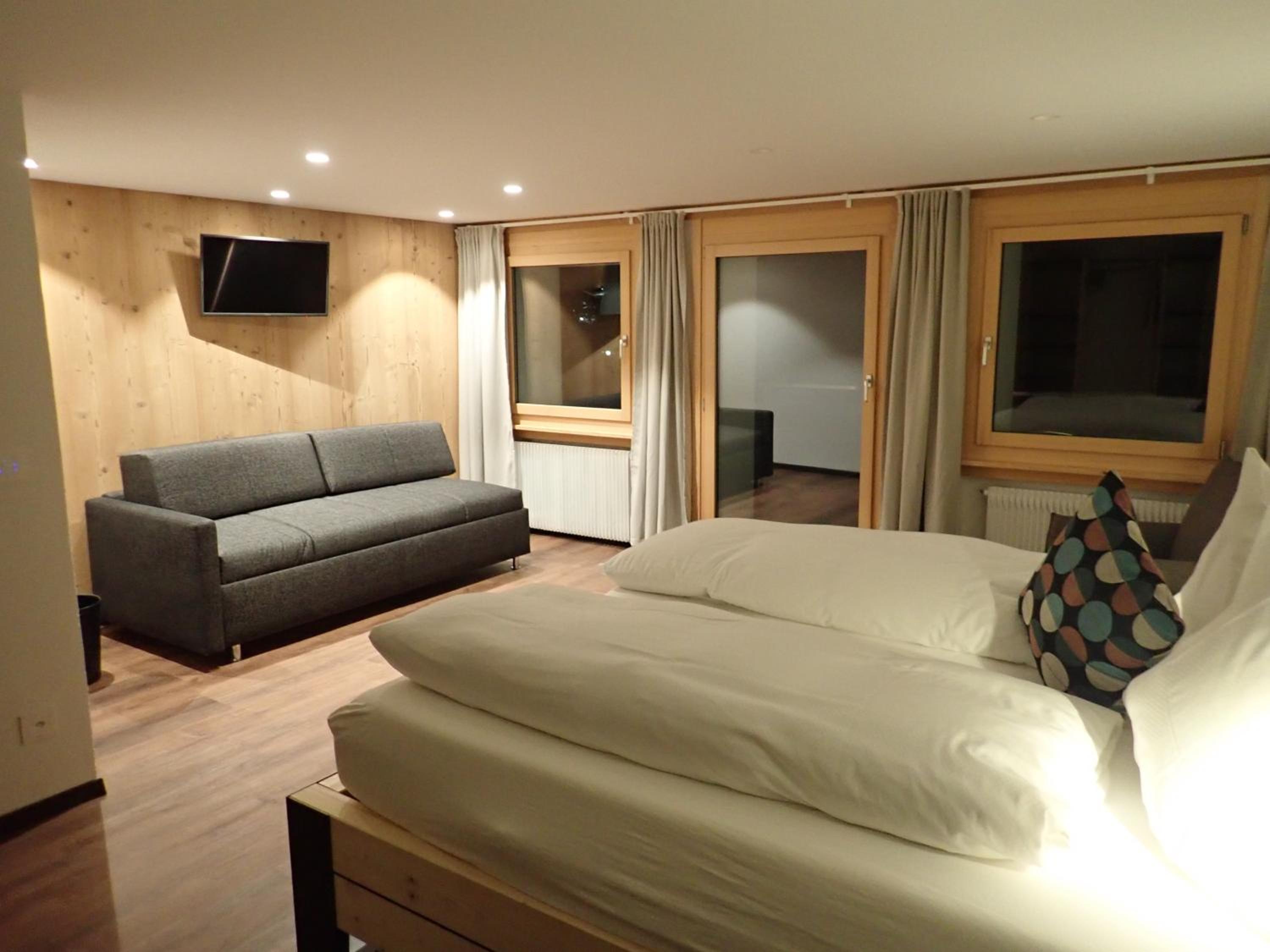 Photo 42