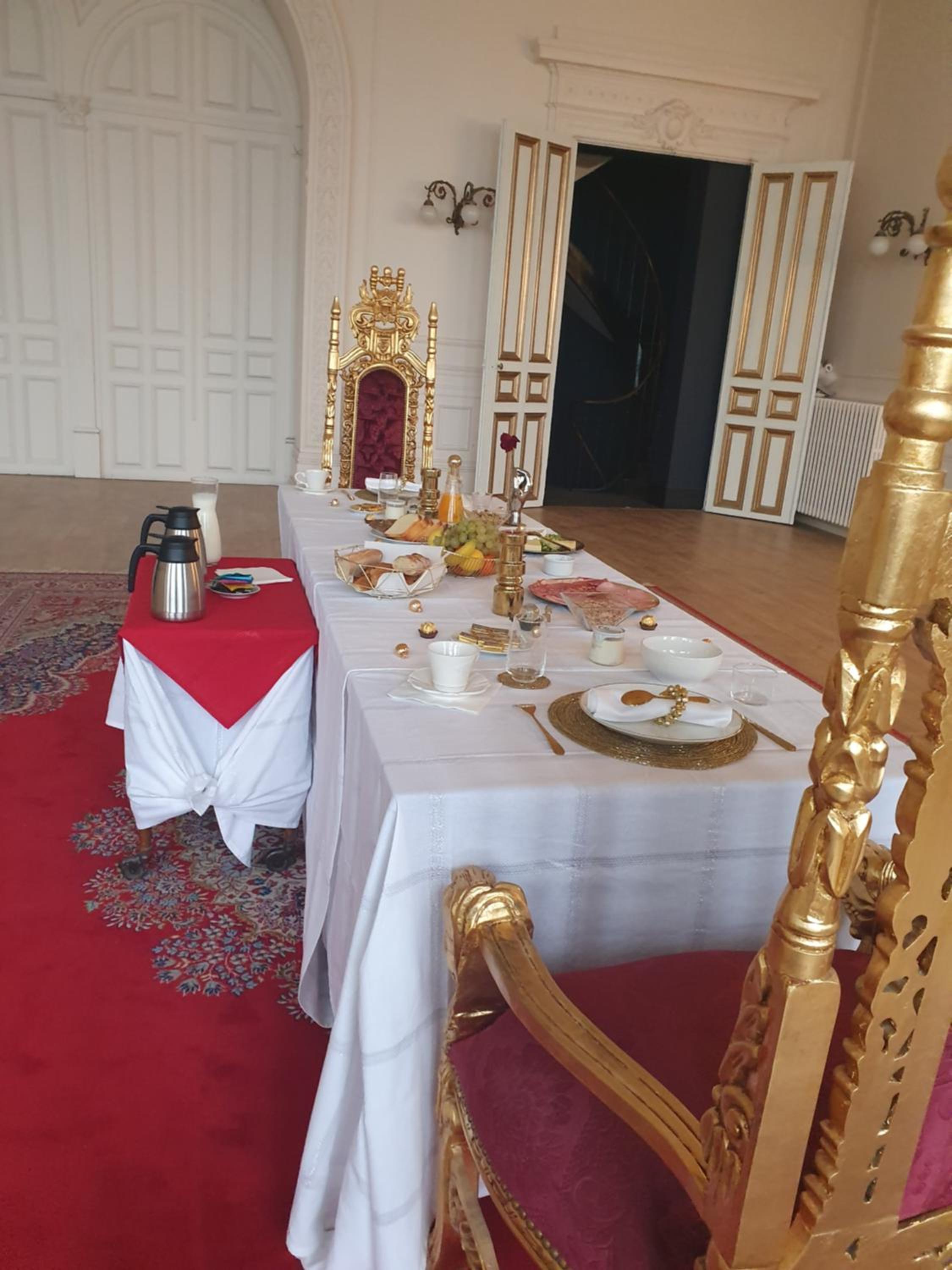 banquet hall