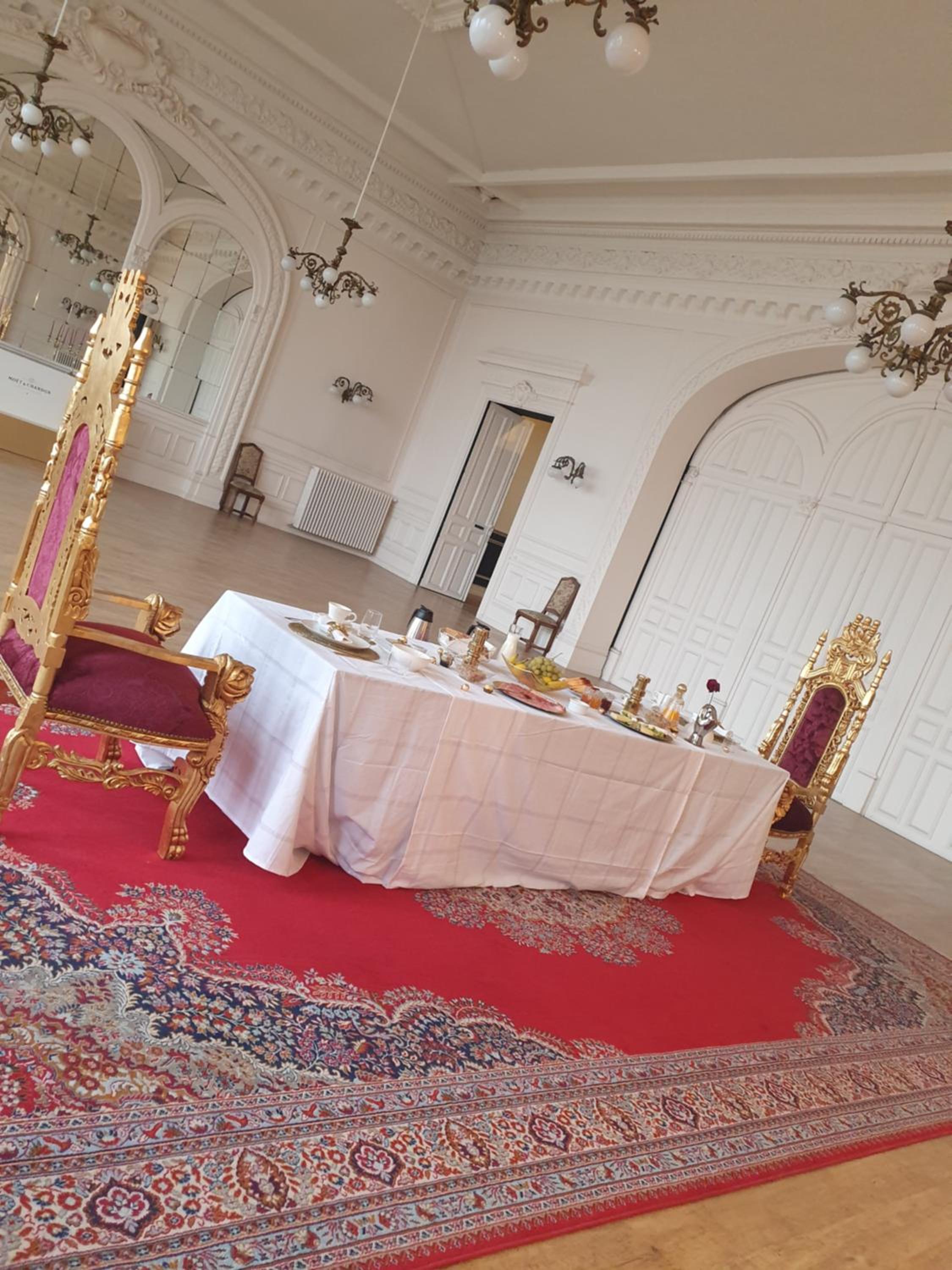 banquet hall