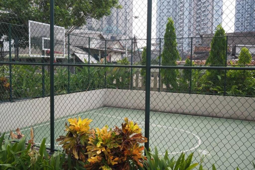 1 BR Apartment near Central Park Mall (Madison Park) view 3