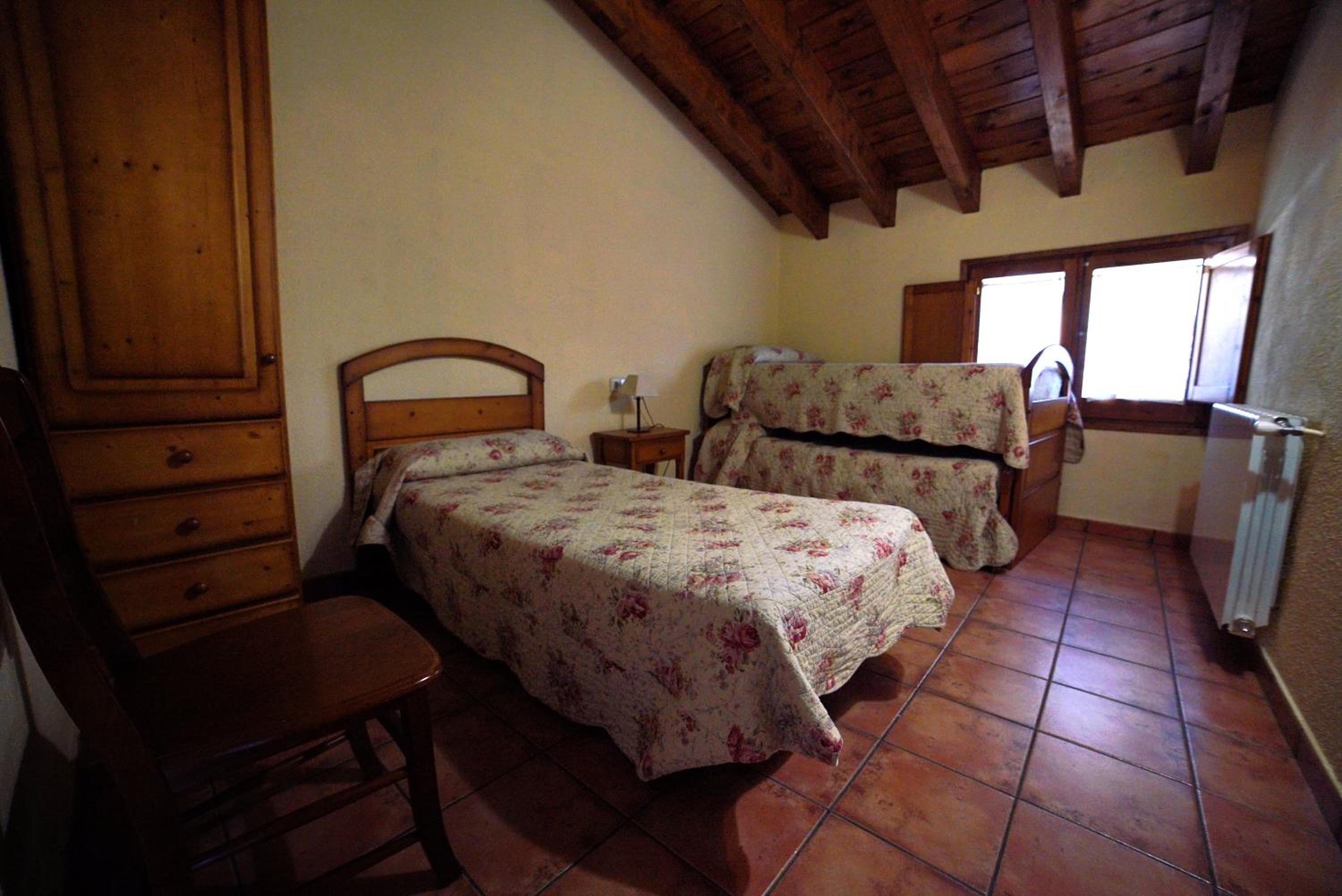 Photo 33
