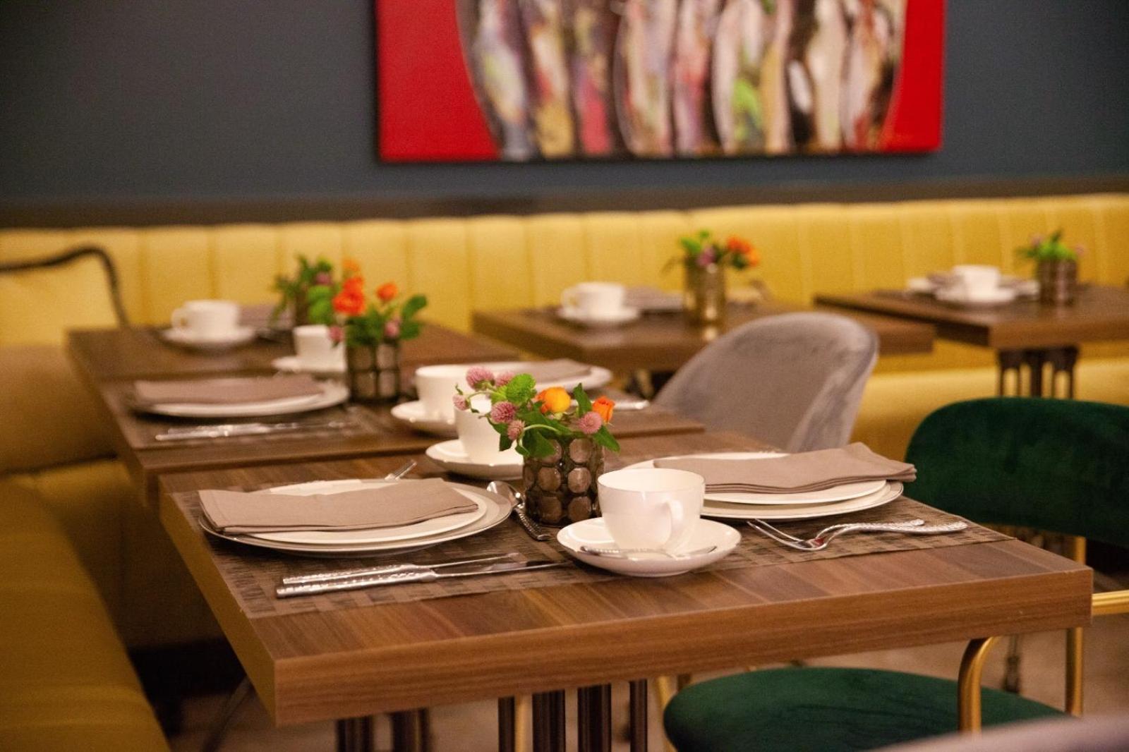 The Fox Otel - Image 8