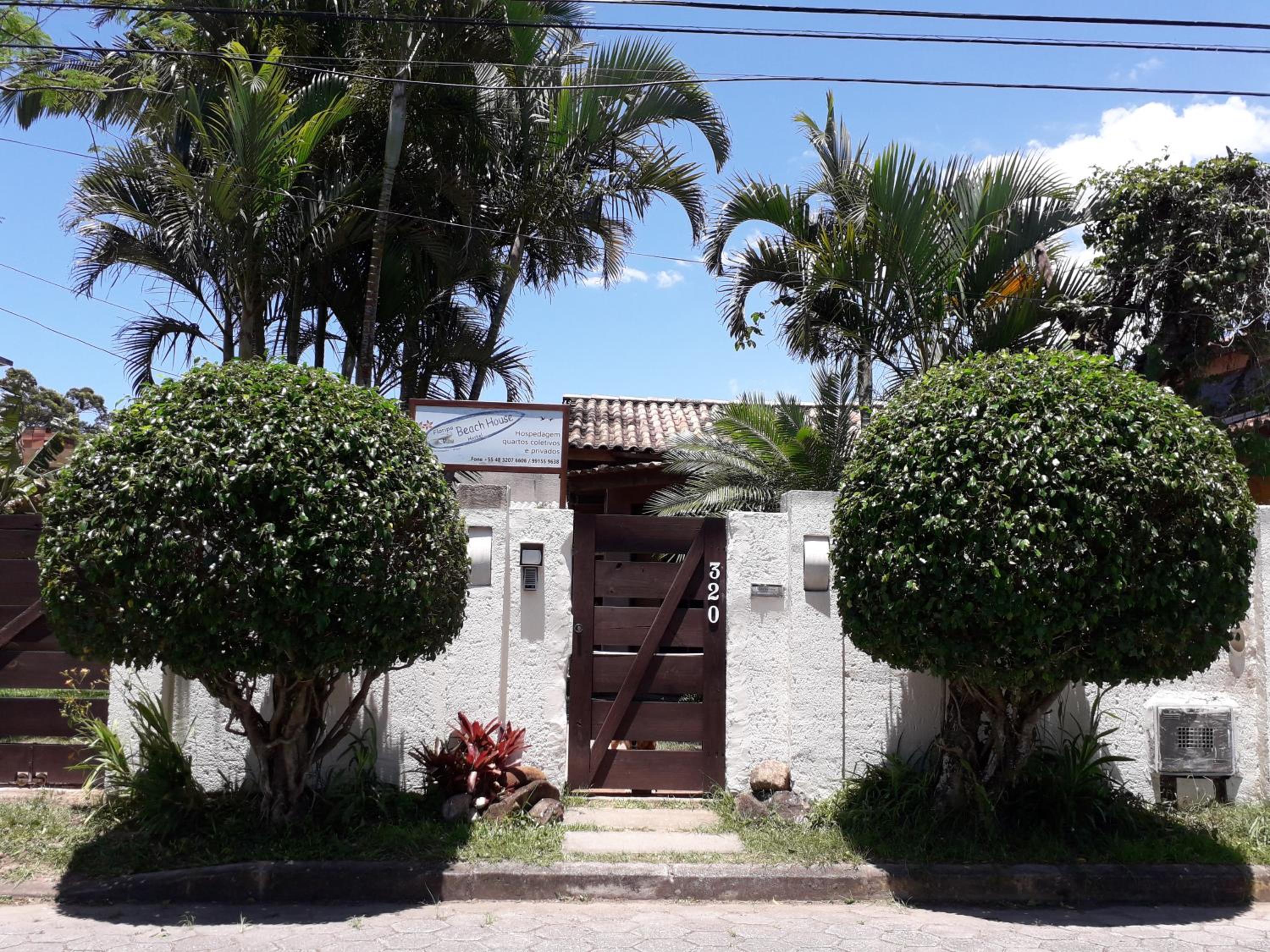 Floripa Beach House Hostel