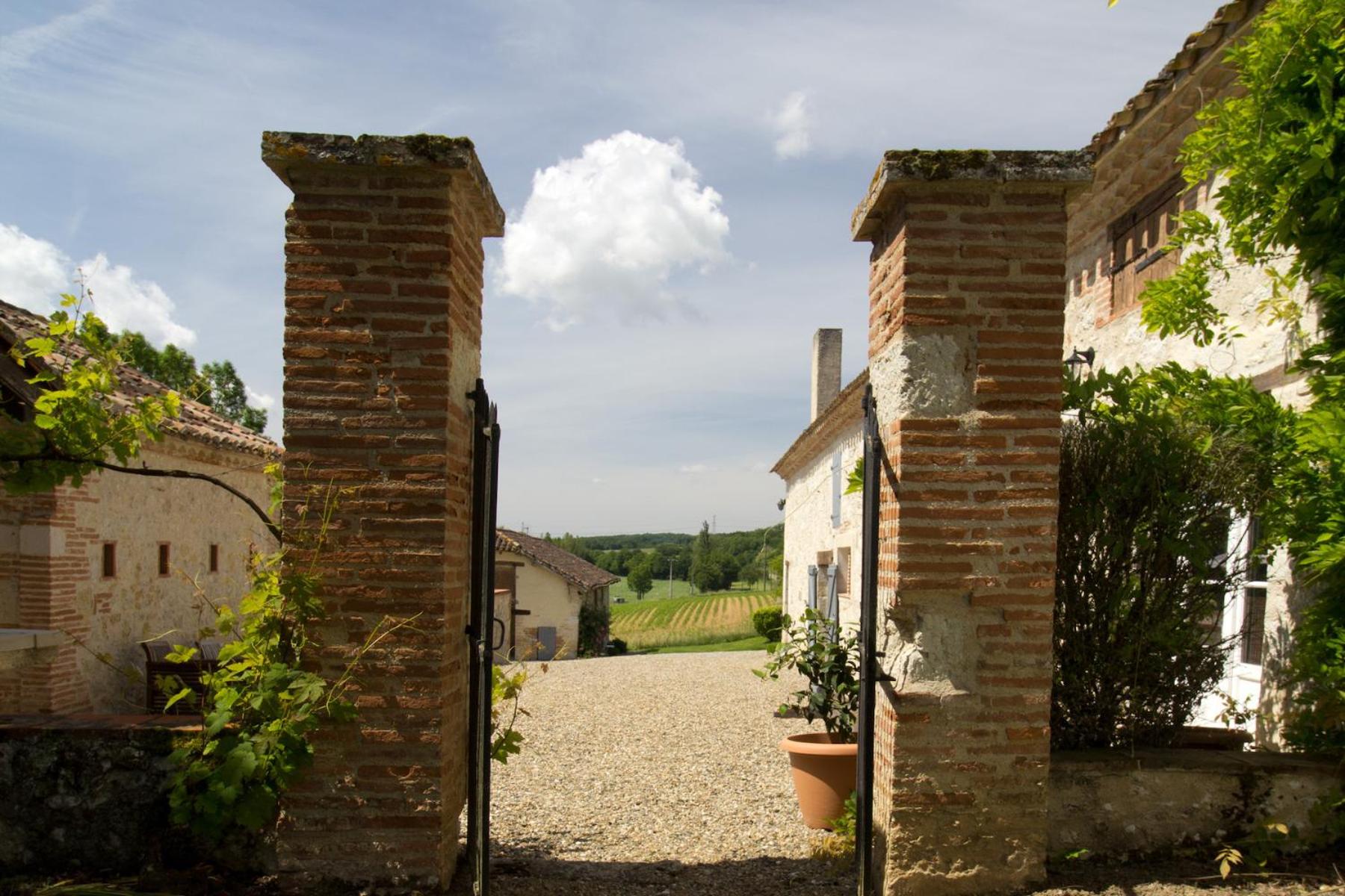 Le Farat Bed & Breakfast view 4
