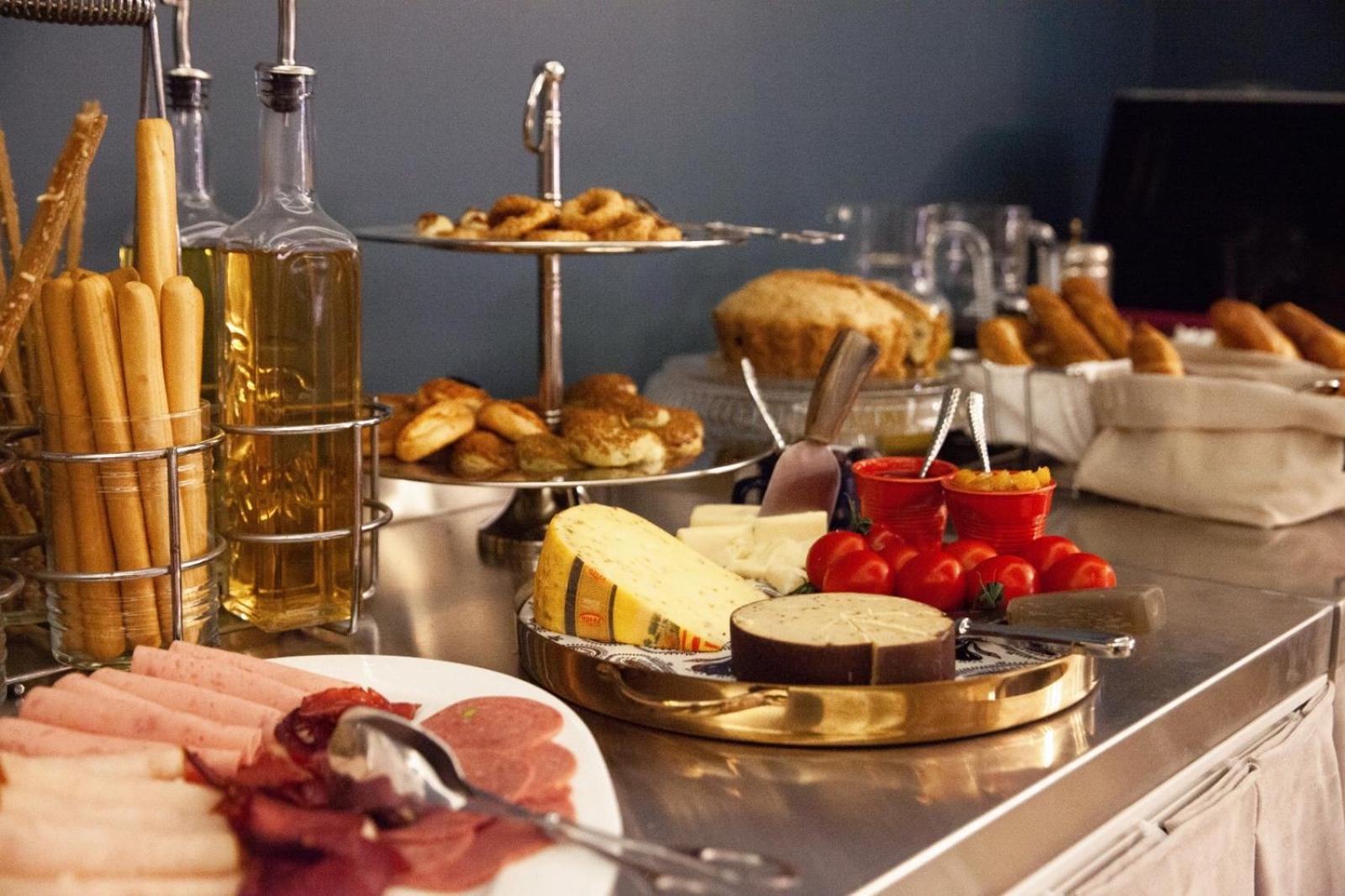 The Fox Otel - Image 81