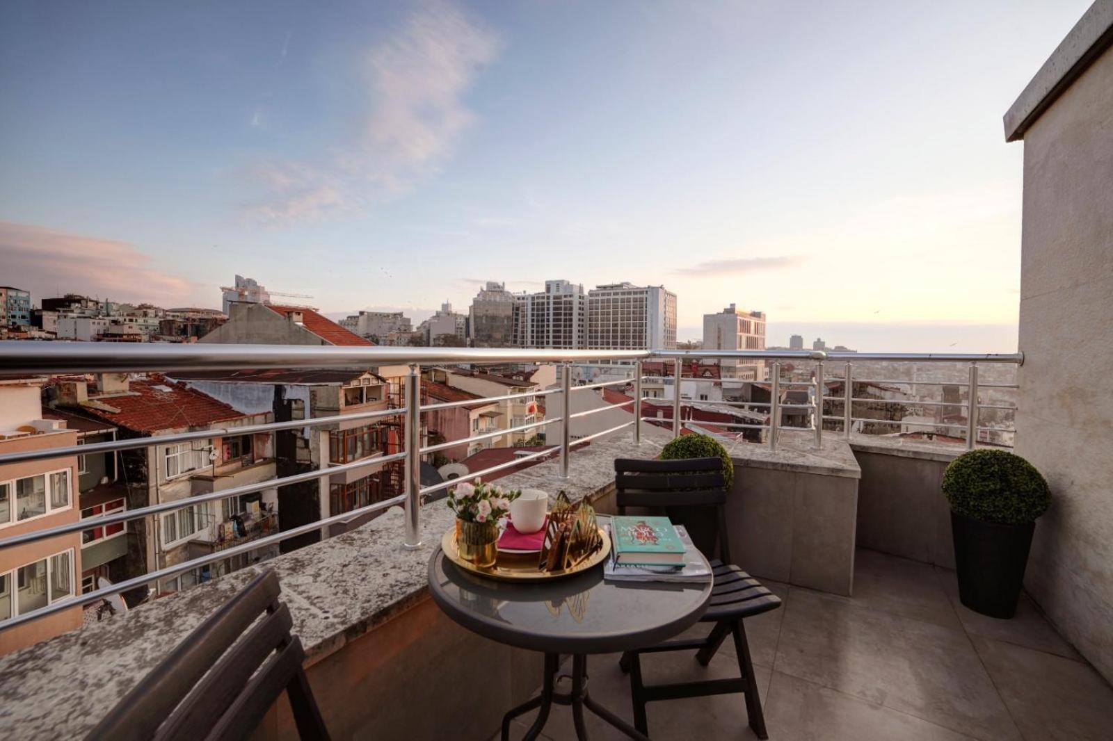 The Fox Otel - Image 74