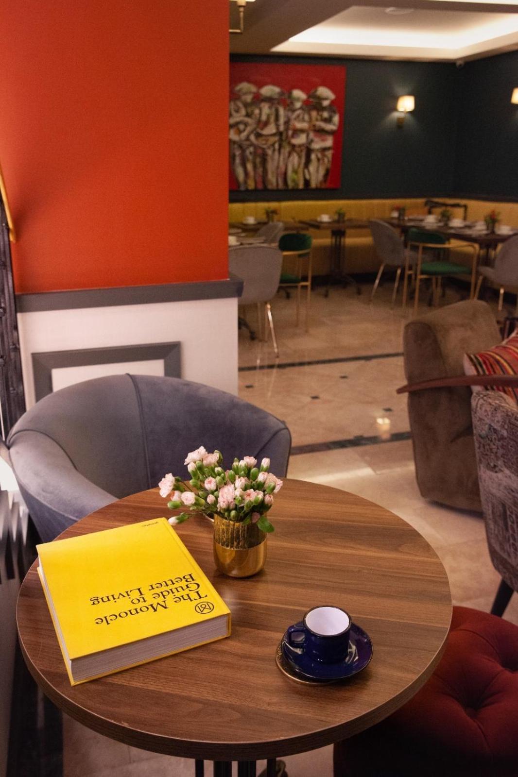 The Fox Otel - Image 64