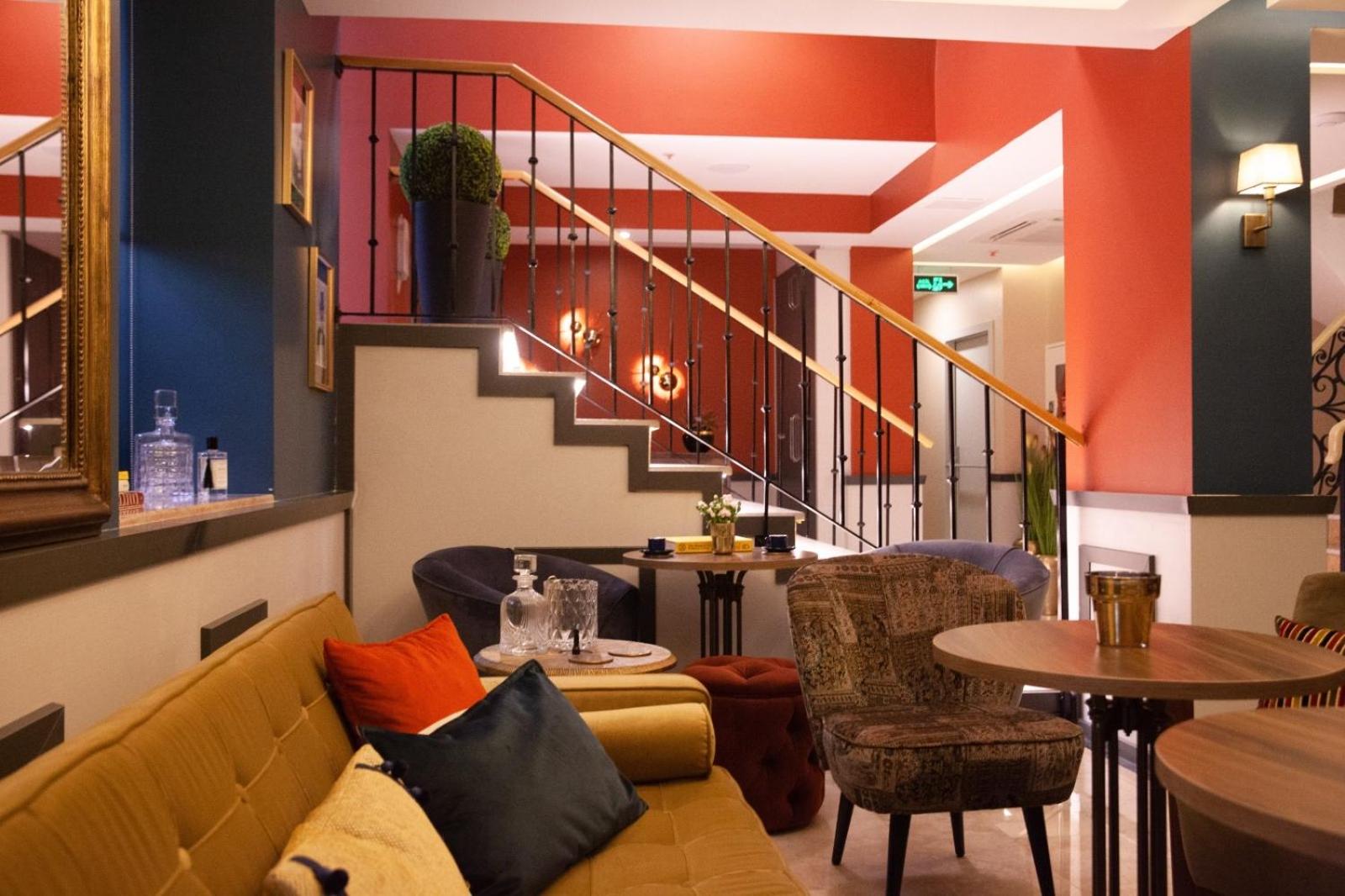 The Fox Otel - Image 58