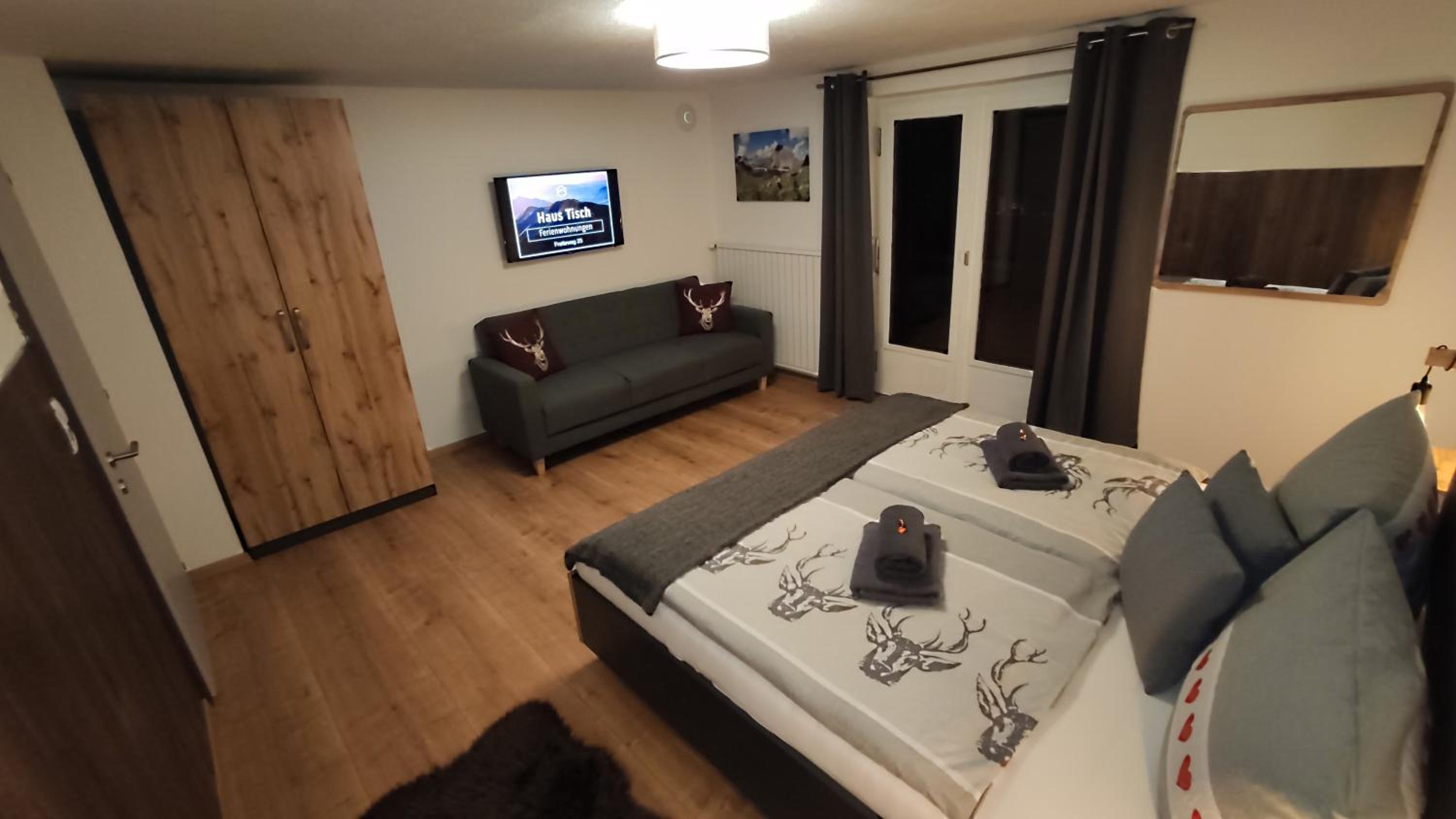 Haus Tisch