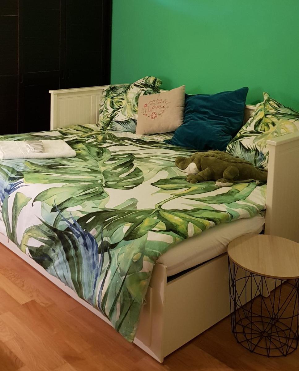 ViaRhona cocooning room Frei Zimmer view 3
