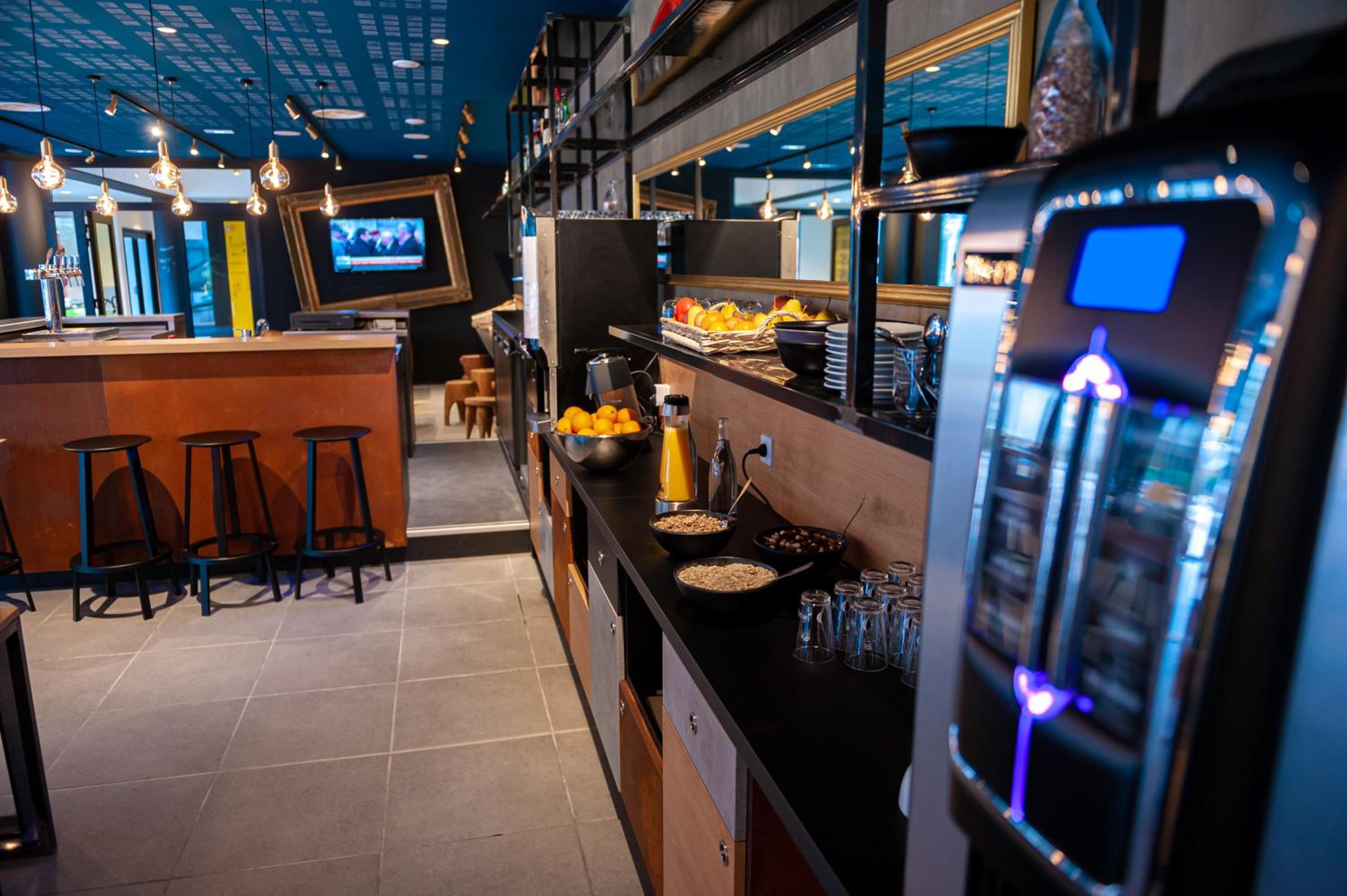 restaurant
