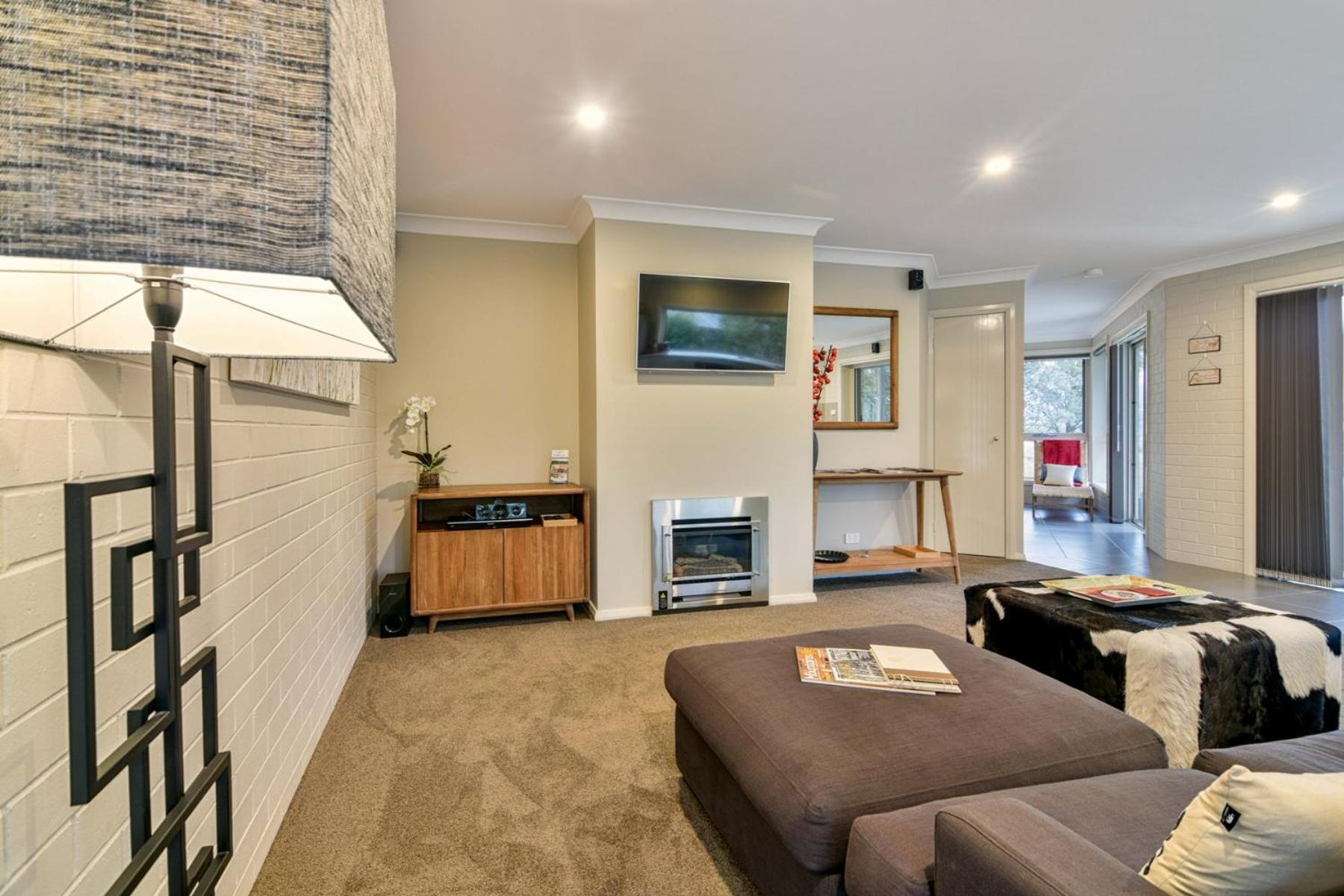 Lakeview Luxury Retreat