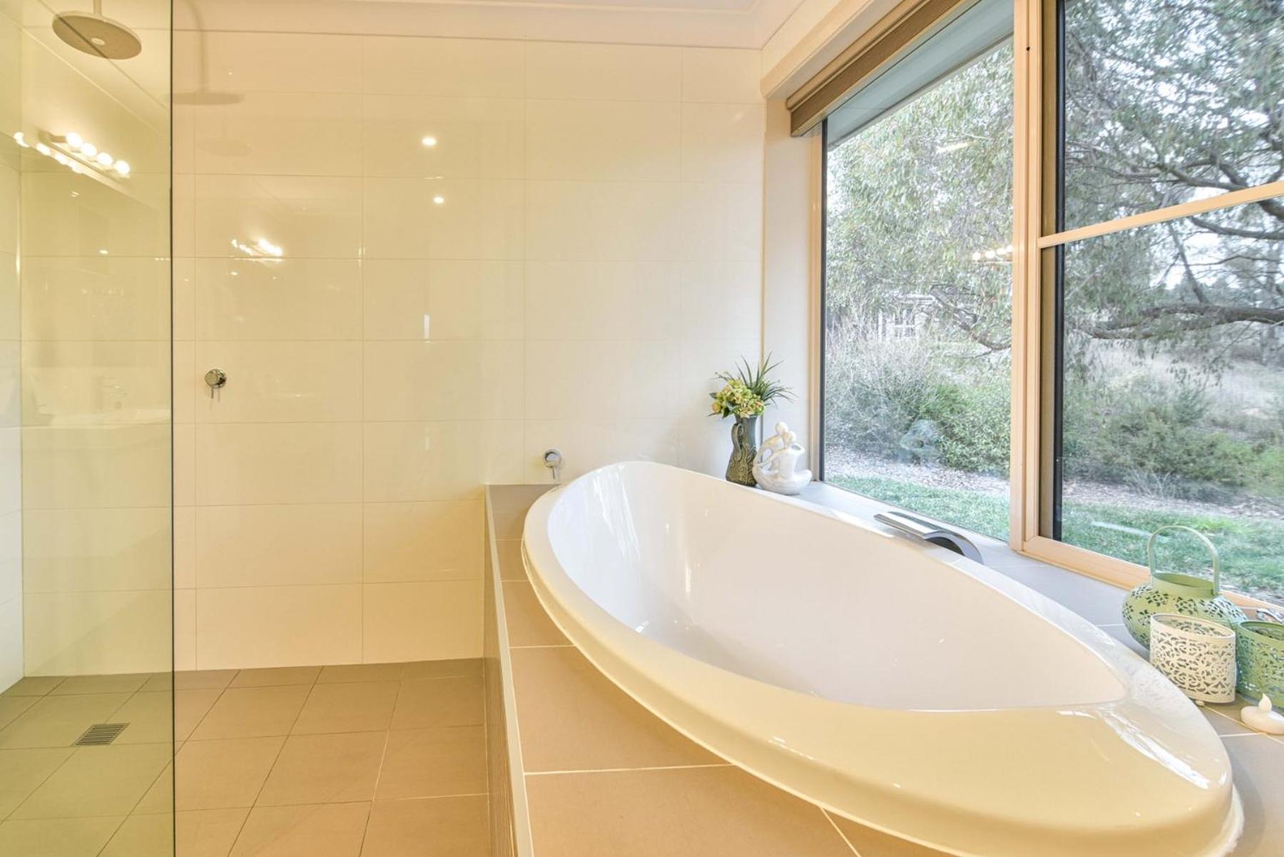 Lakeview Luxury Retreat