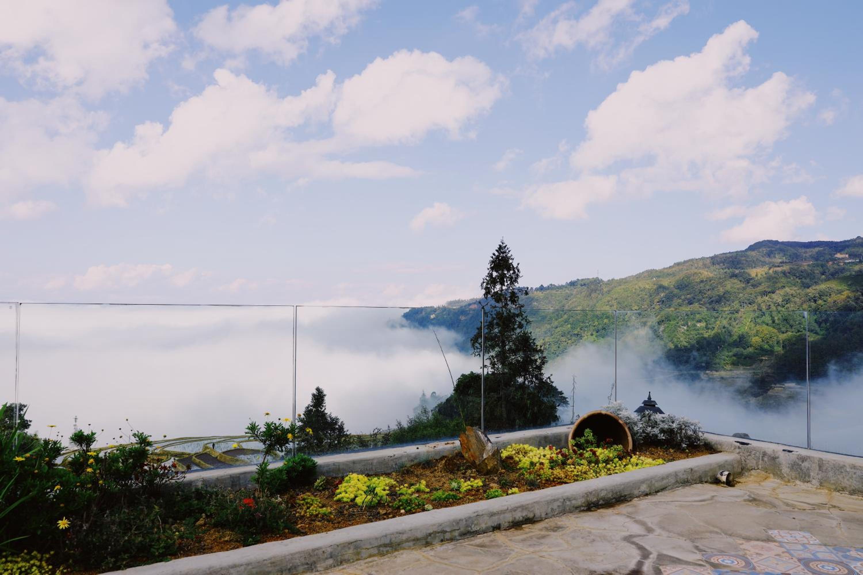 Twelve Manor Xiangdian Yuanyang Rice Terraces Retreat