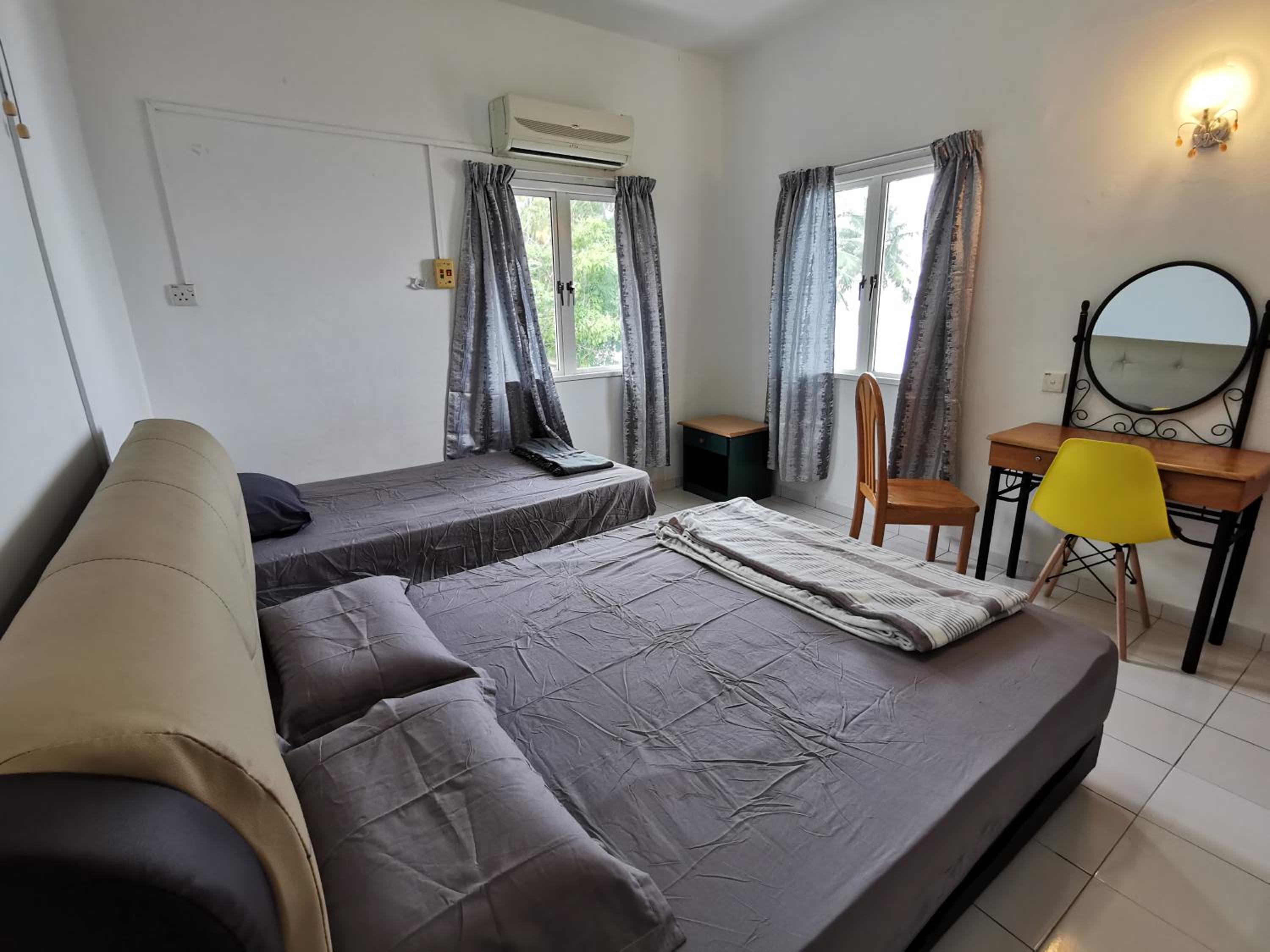 Beachfront Unit at Seri Bulan , Pantai Teluk Kemang photo 5