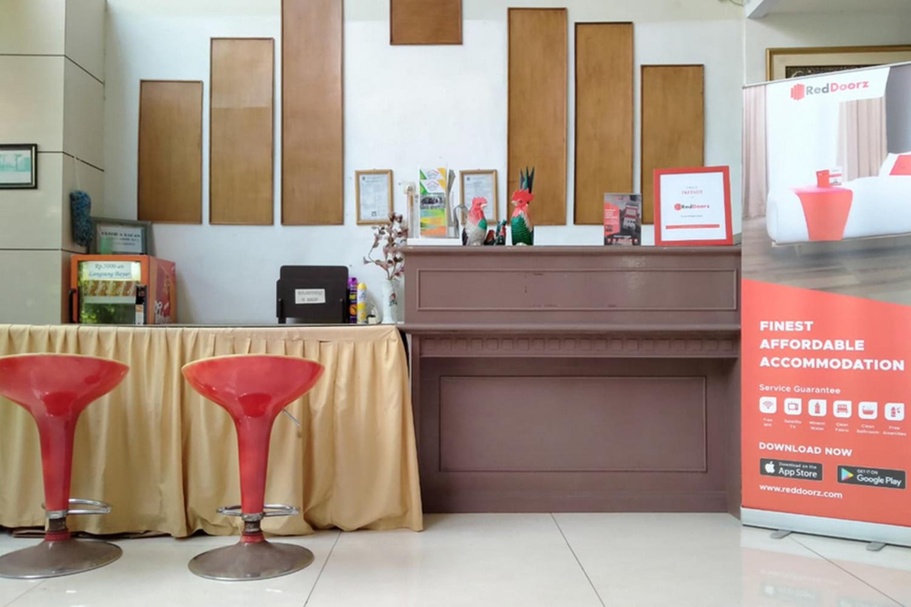 RedDoorz @ Hotel Surabaya Sumenep view 3