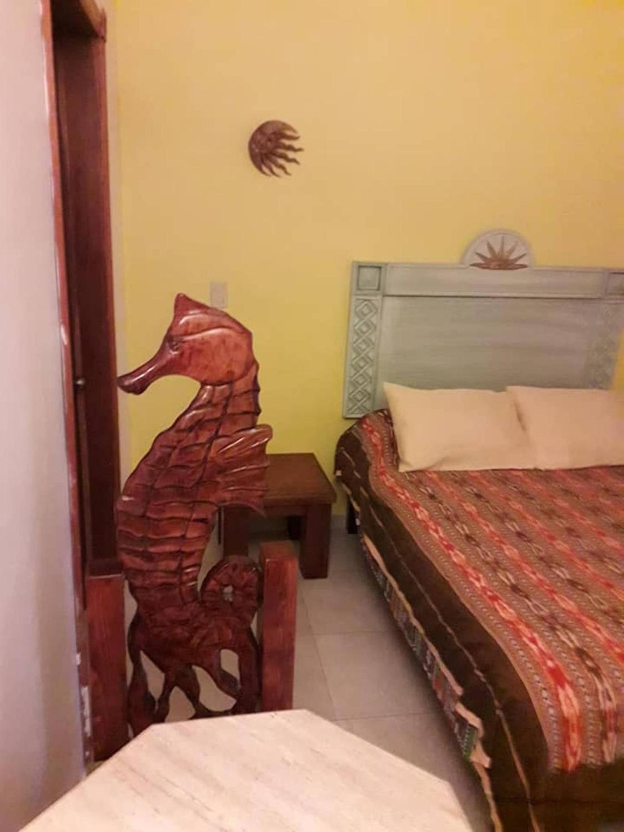 Cancun Guest House 3 near Ado bus terminal and 25 min from-to airport by shuttle