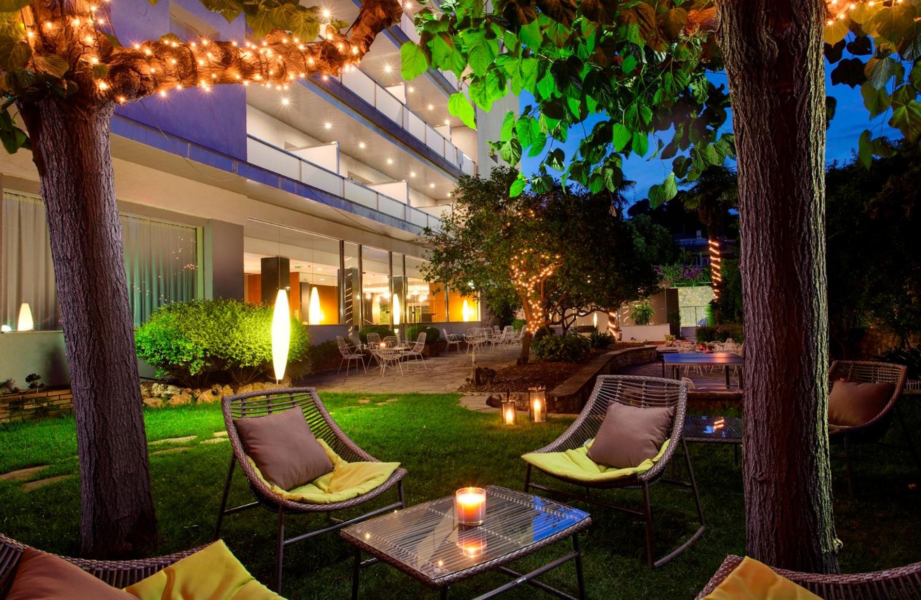 Hotel Astari - Image 1