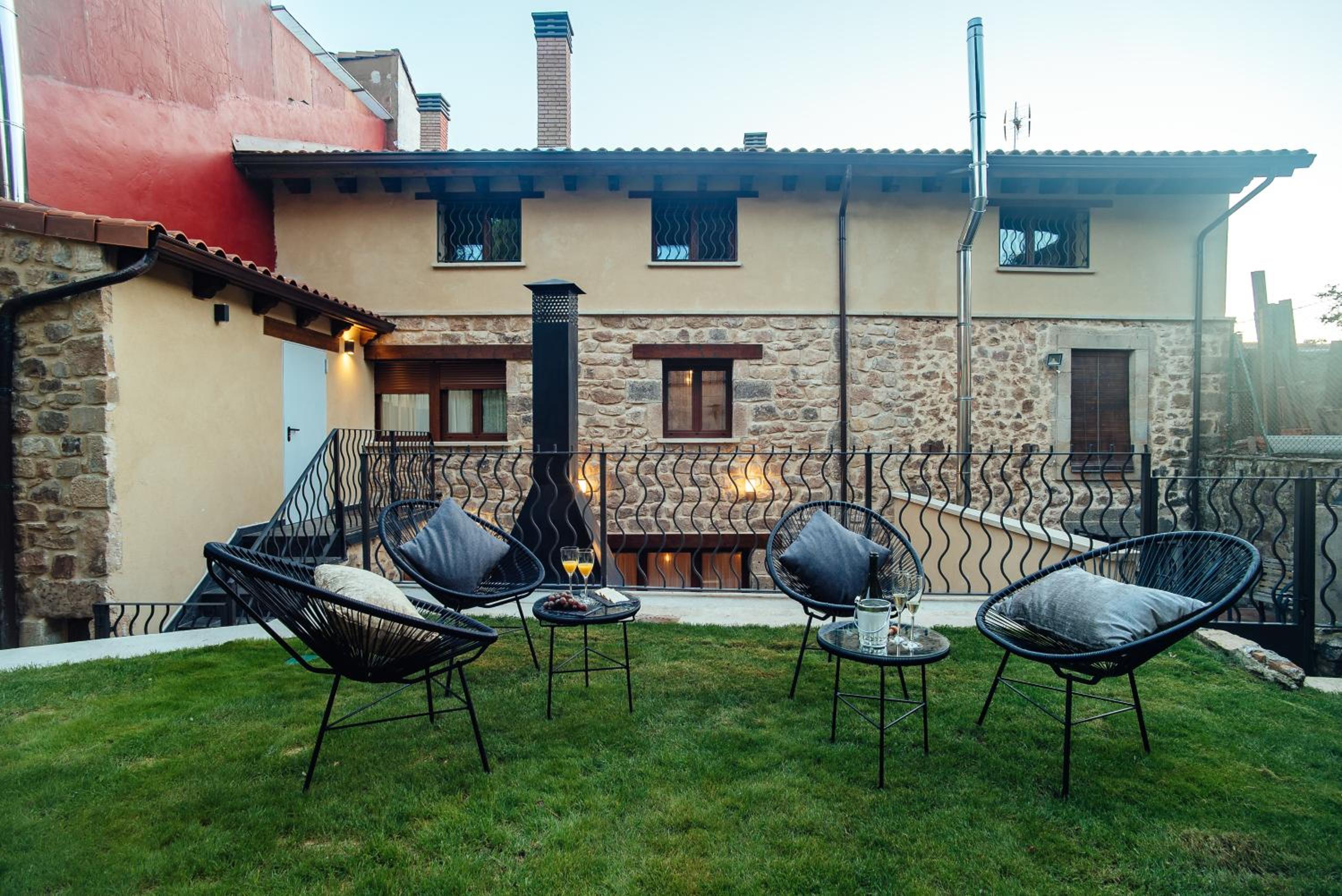 HOTEL RURAL PINARES DE SORIA (Alquiler íntegro)